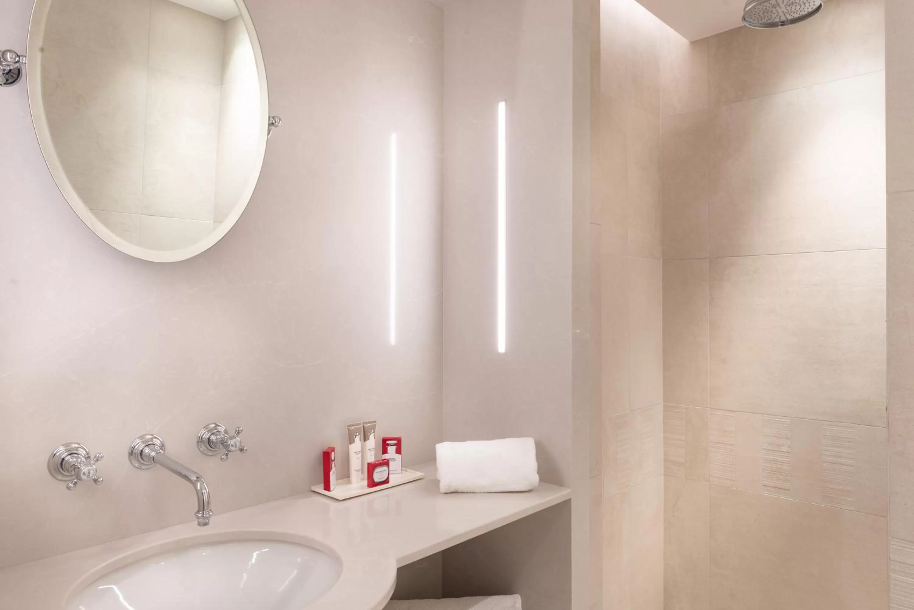 Bathroom in Hotel de Montesquieu