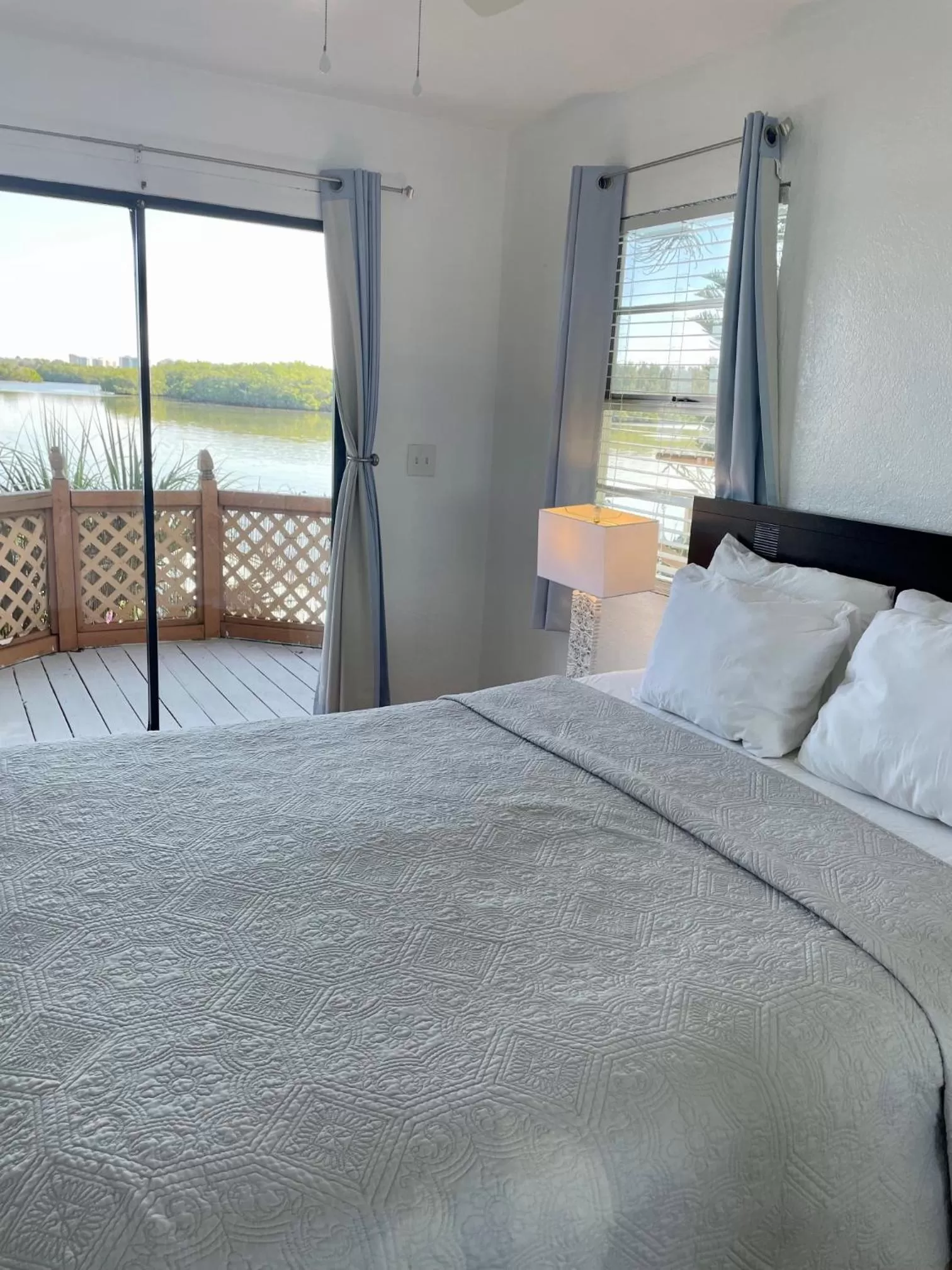 Bedroom, Bed in Turtle Beach Resort