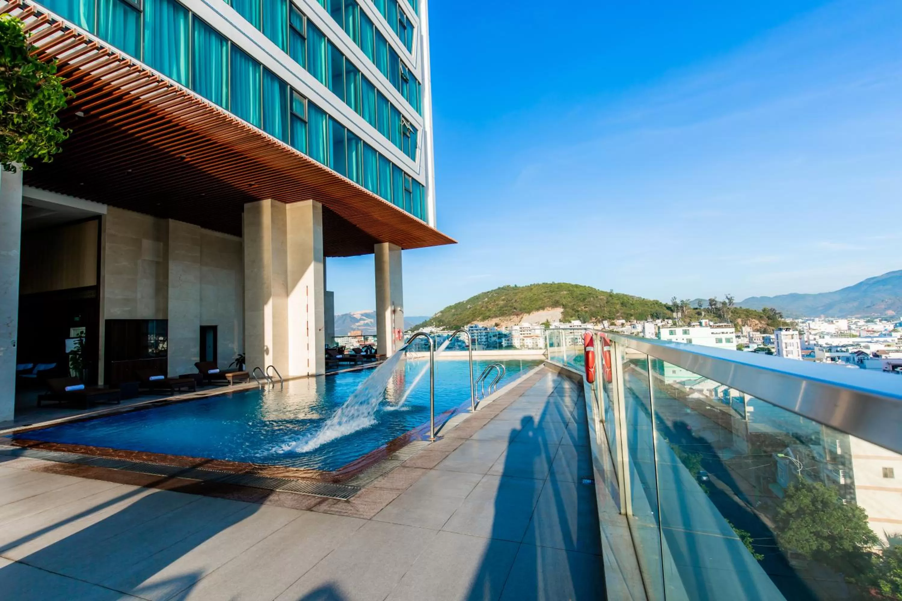 Swimming pool in Muong Thanh Luxury Vien Trieu Nha Trang