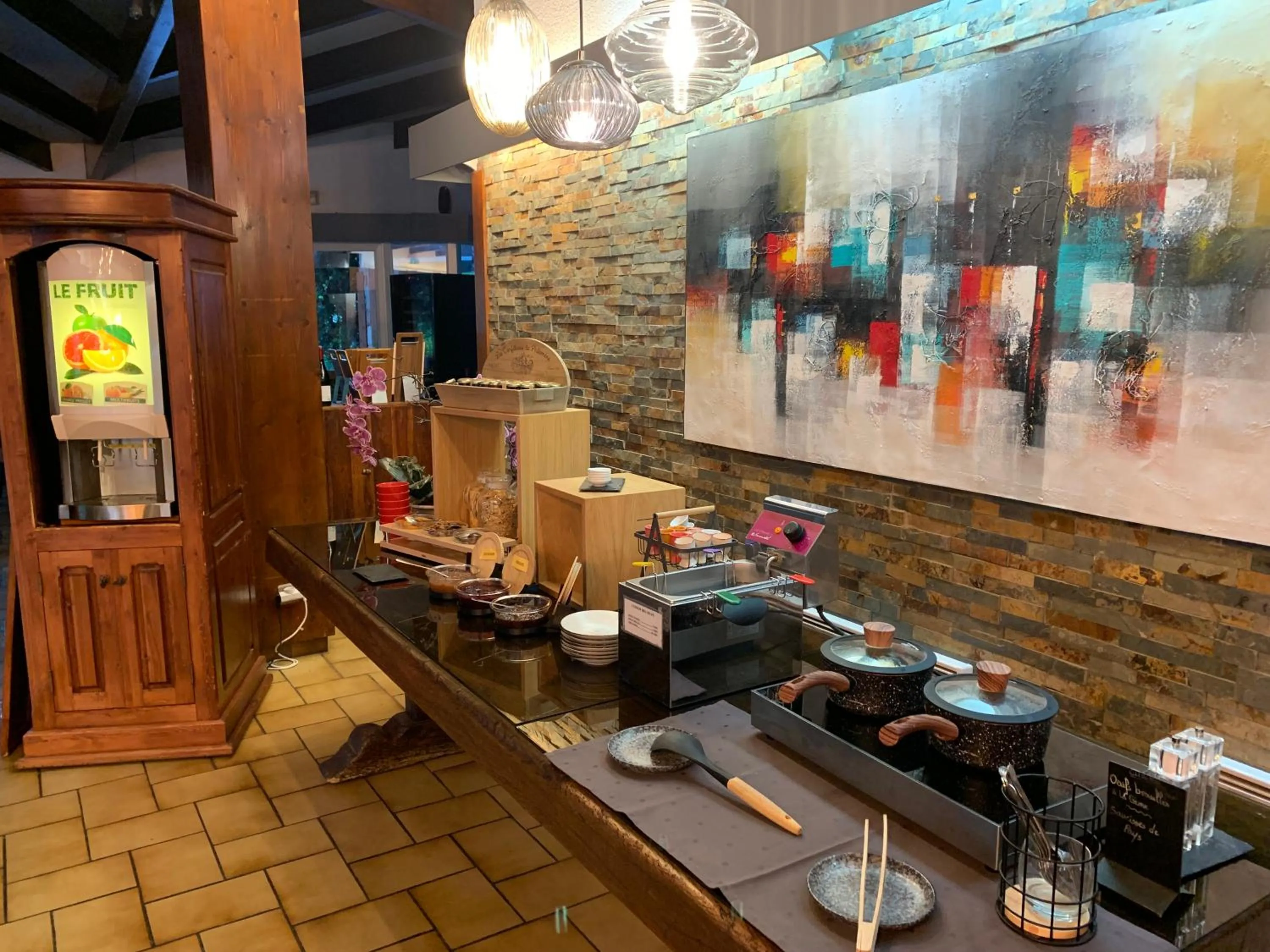 Breakfast in Logis Hotel Le Lac