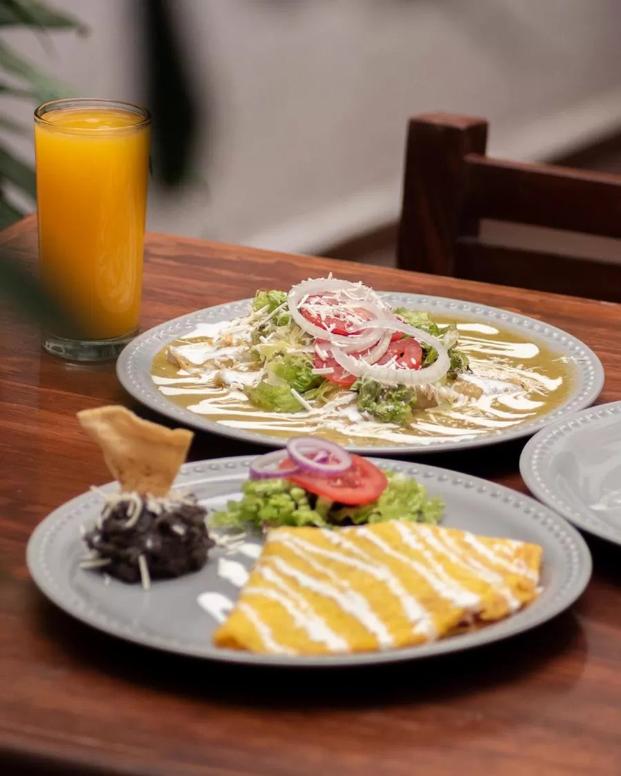 Restaurant/places to eat in Hotel Catedral