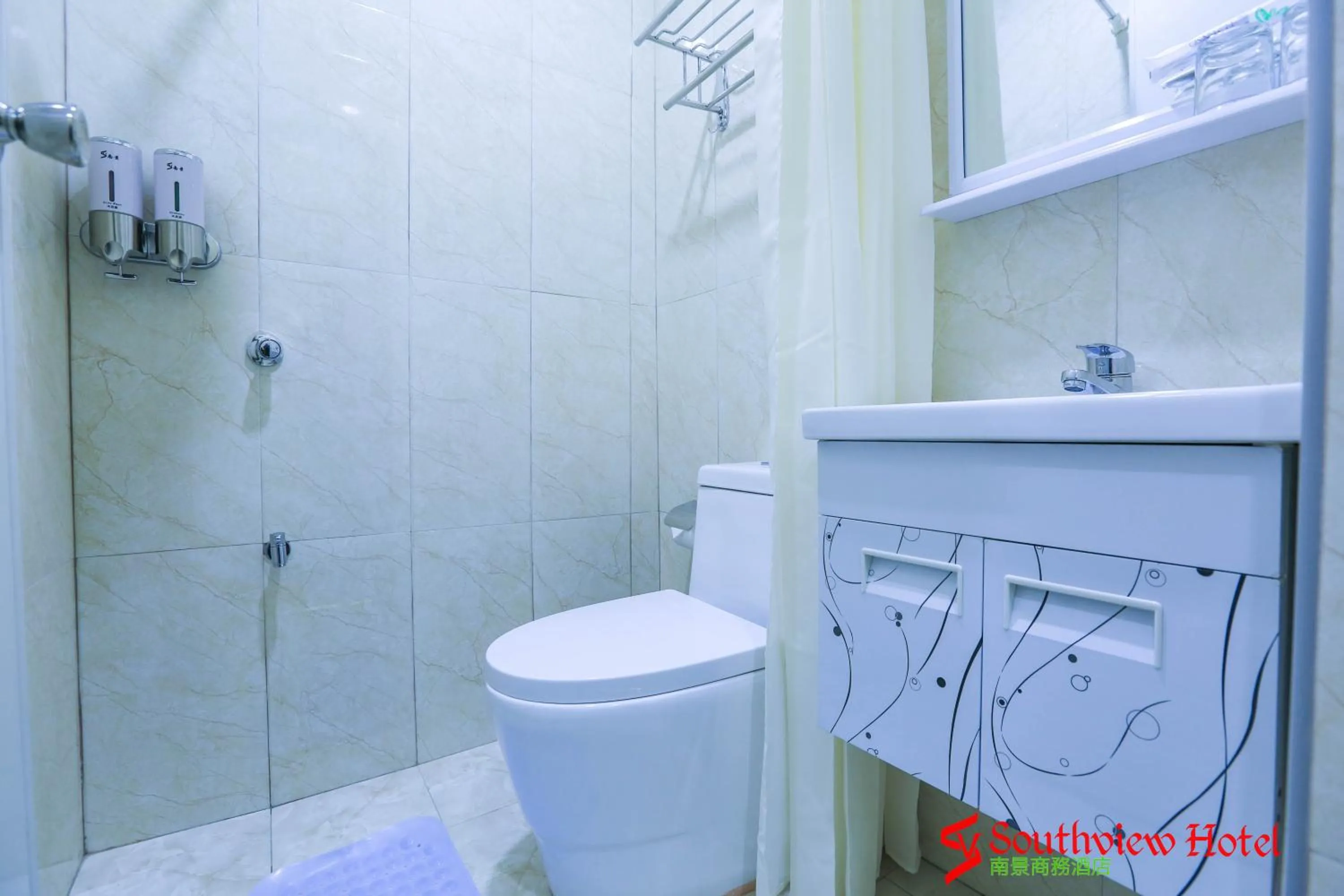 Toilet in Southview Hotel