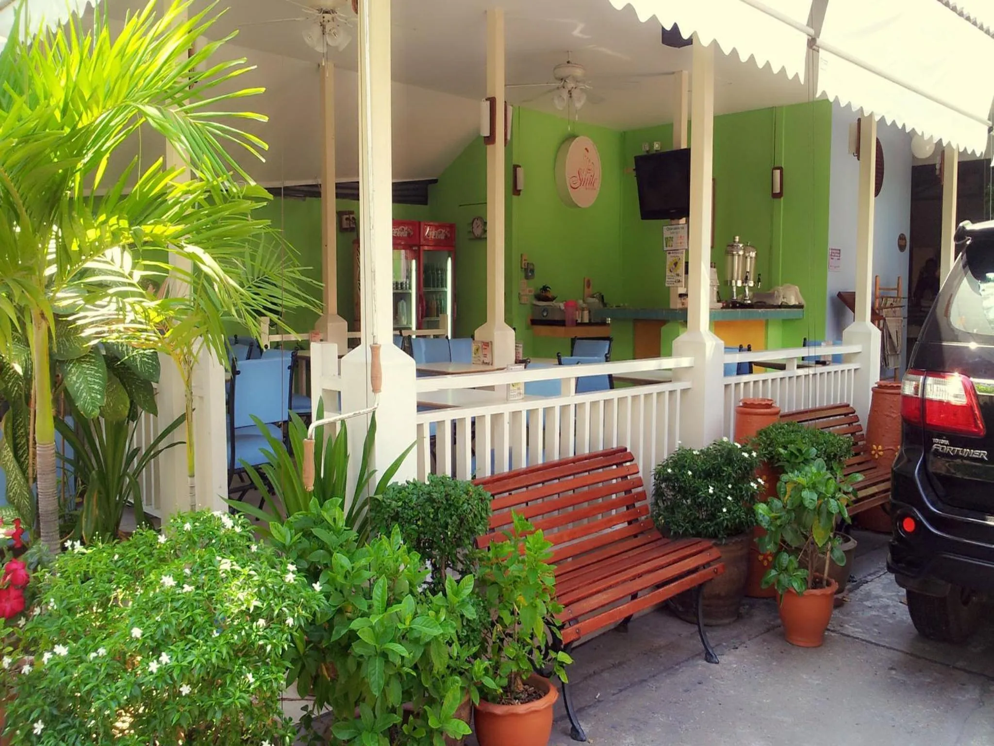 Restaurant/places to eat in Sawasdee Sukhumvit Inn