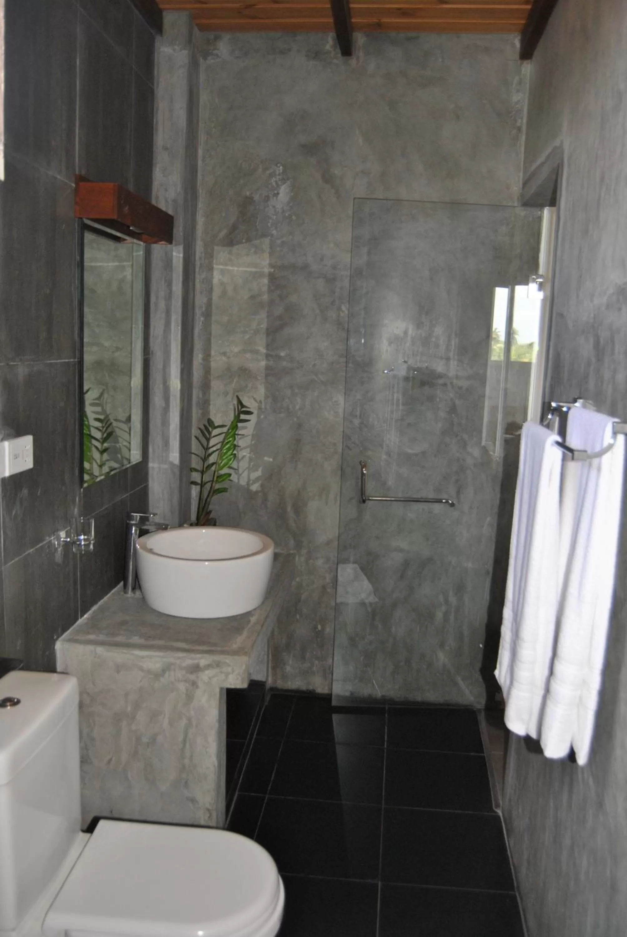 Bathroom in The Canoe