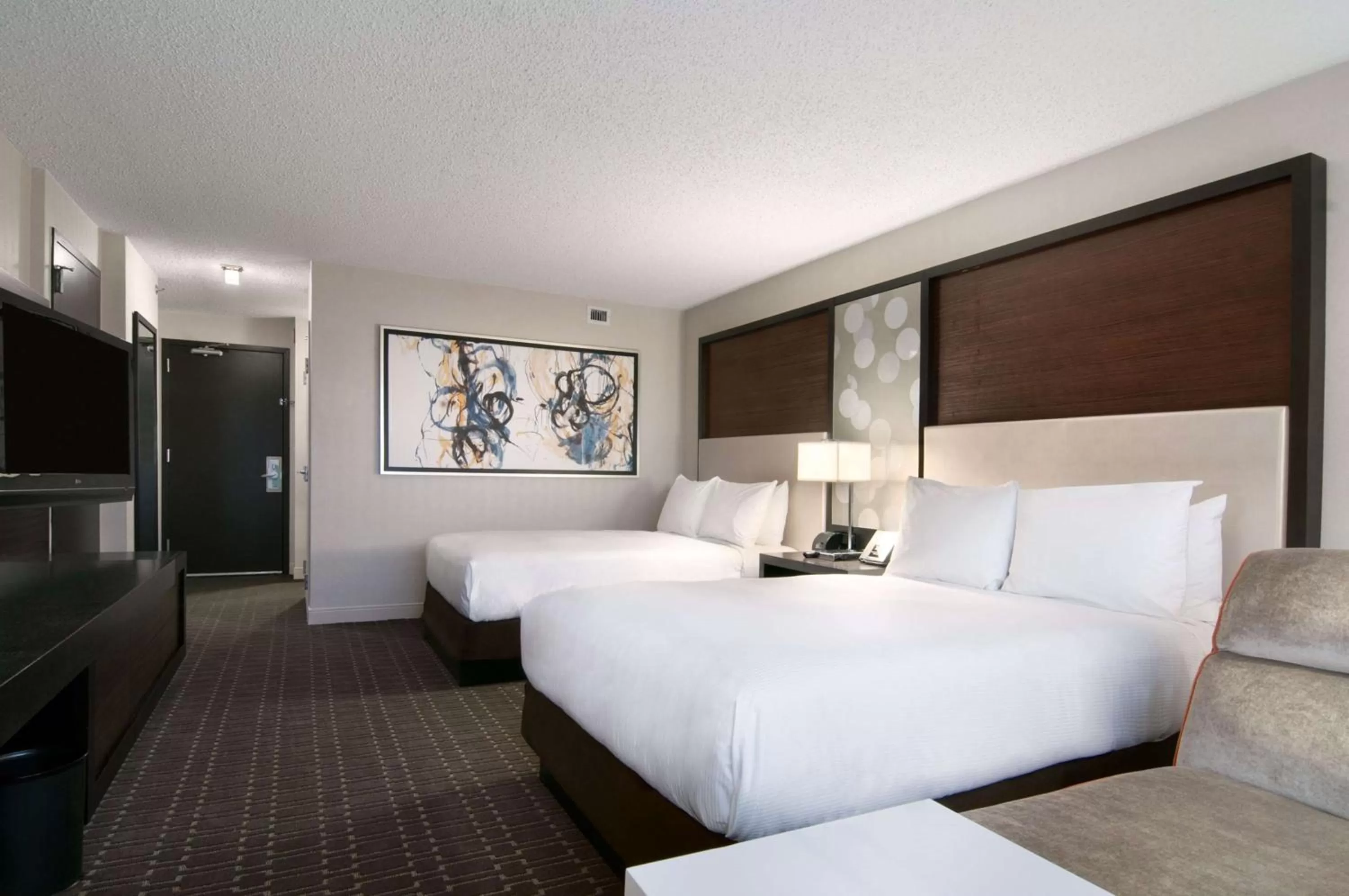 Bed in Hilton Atlanta Airport