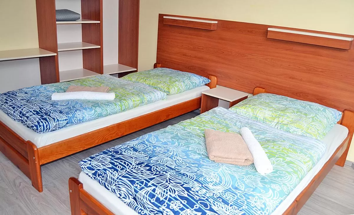 Photo of the whole room, Bed in Motel Vega