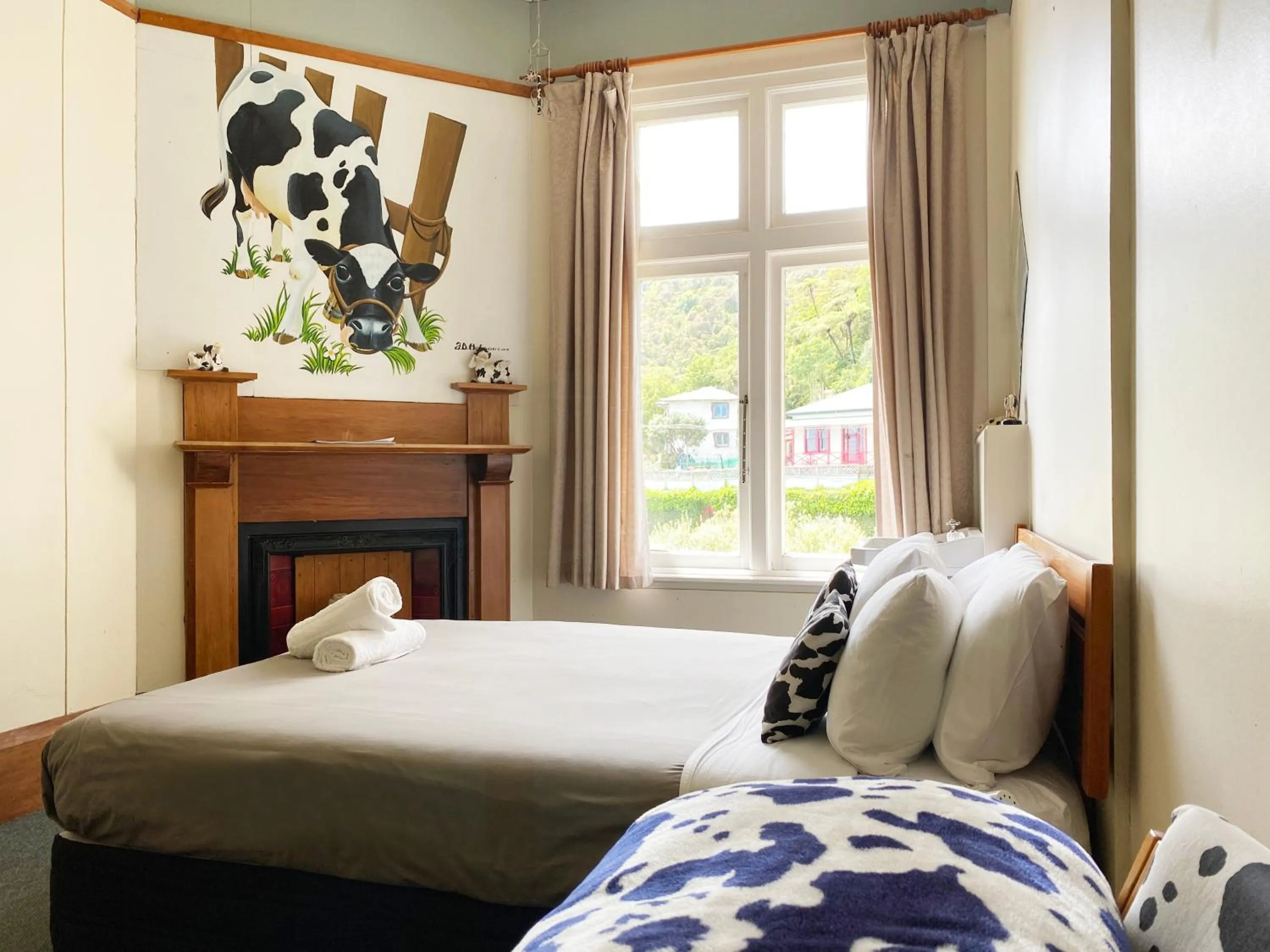 Bedroom, Bed in Noah's Ark Flashpacker