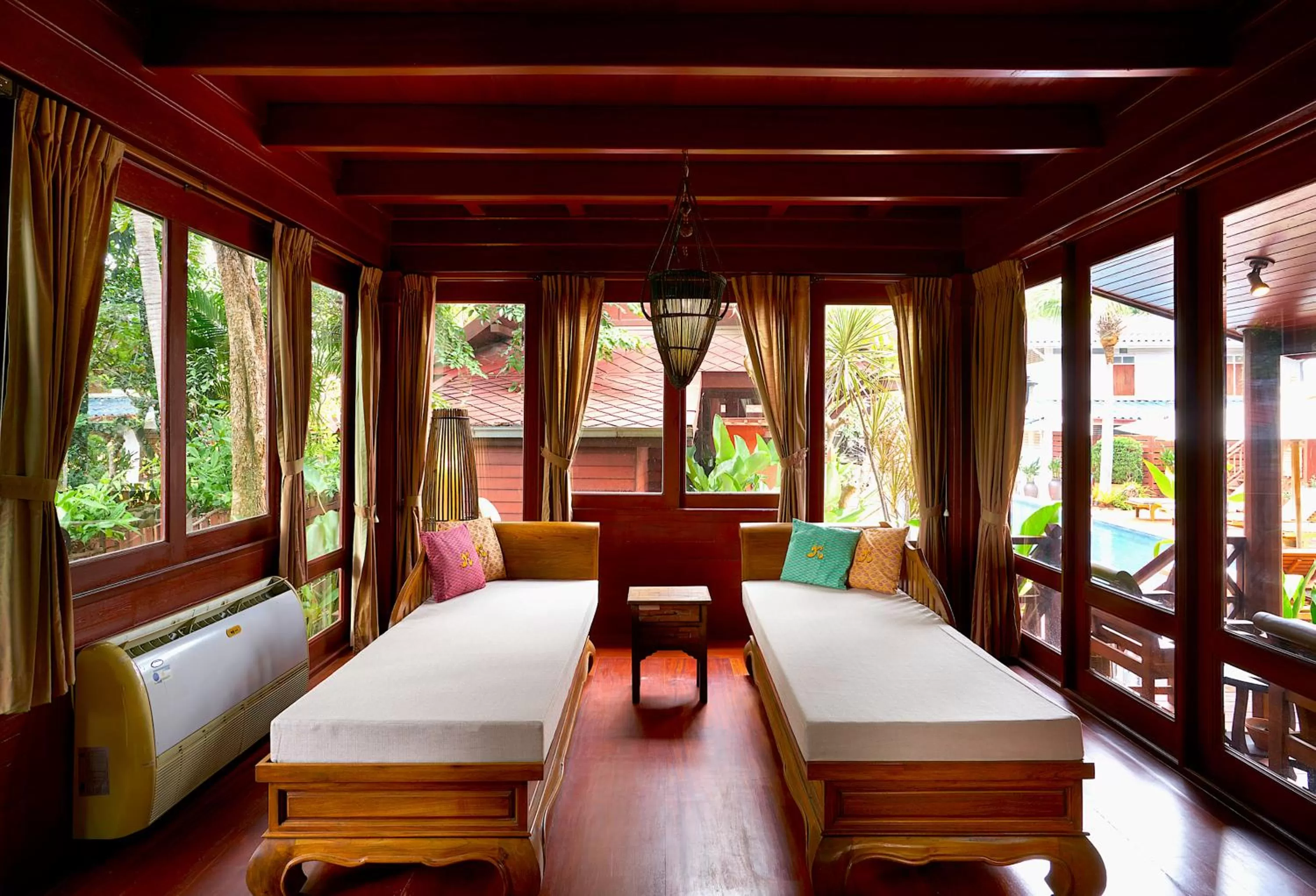 Bed in Ruenkanok Thaihouse Resort