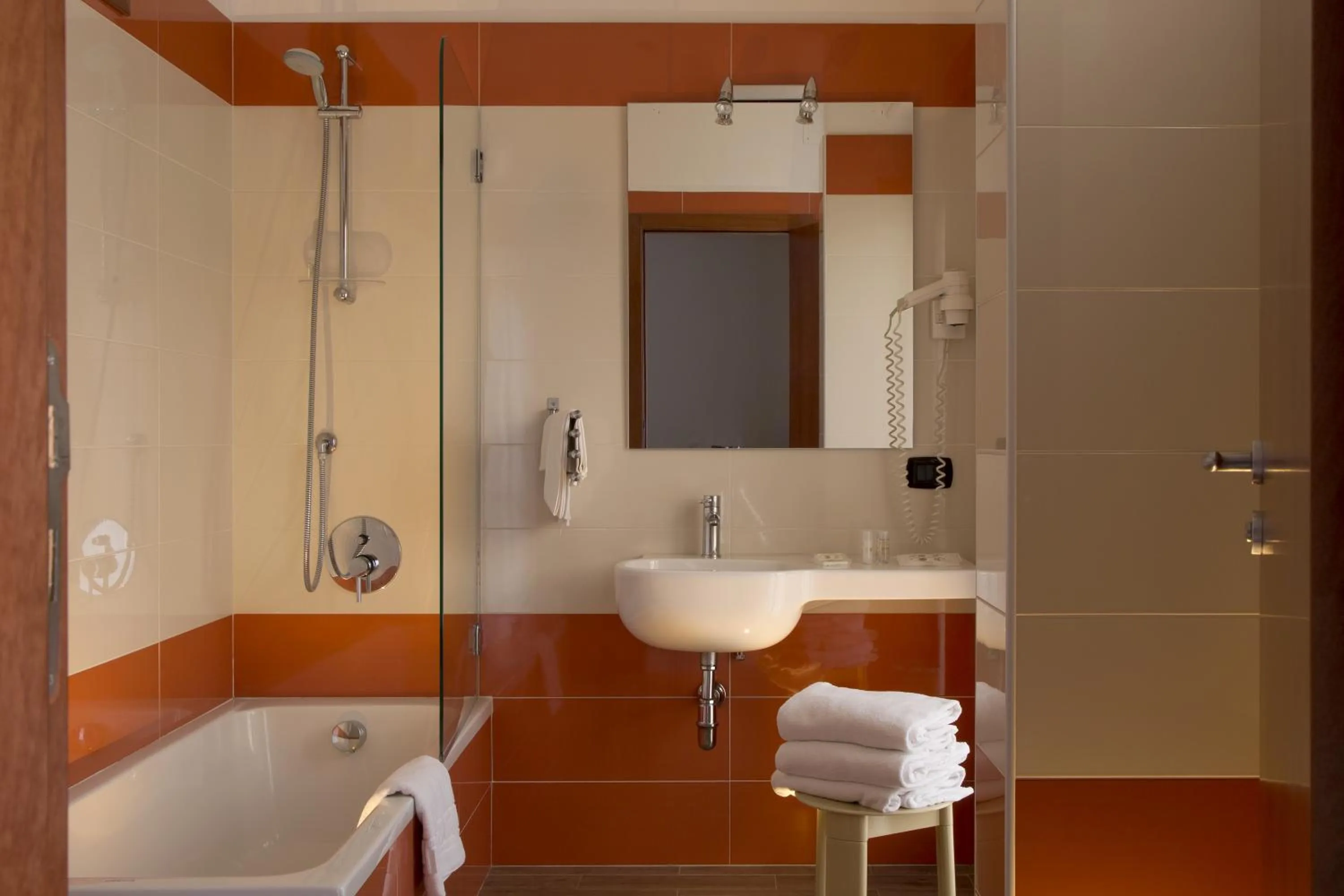 Bath in American Hotel