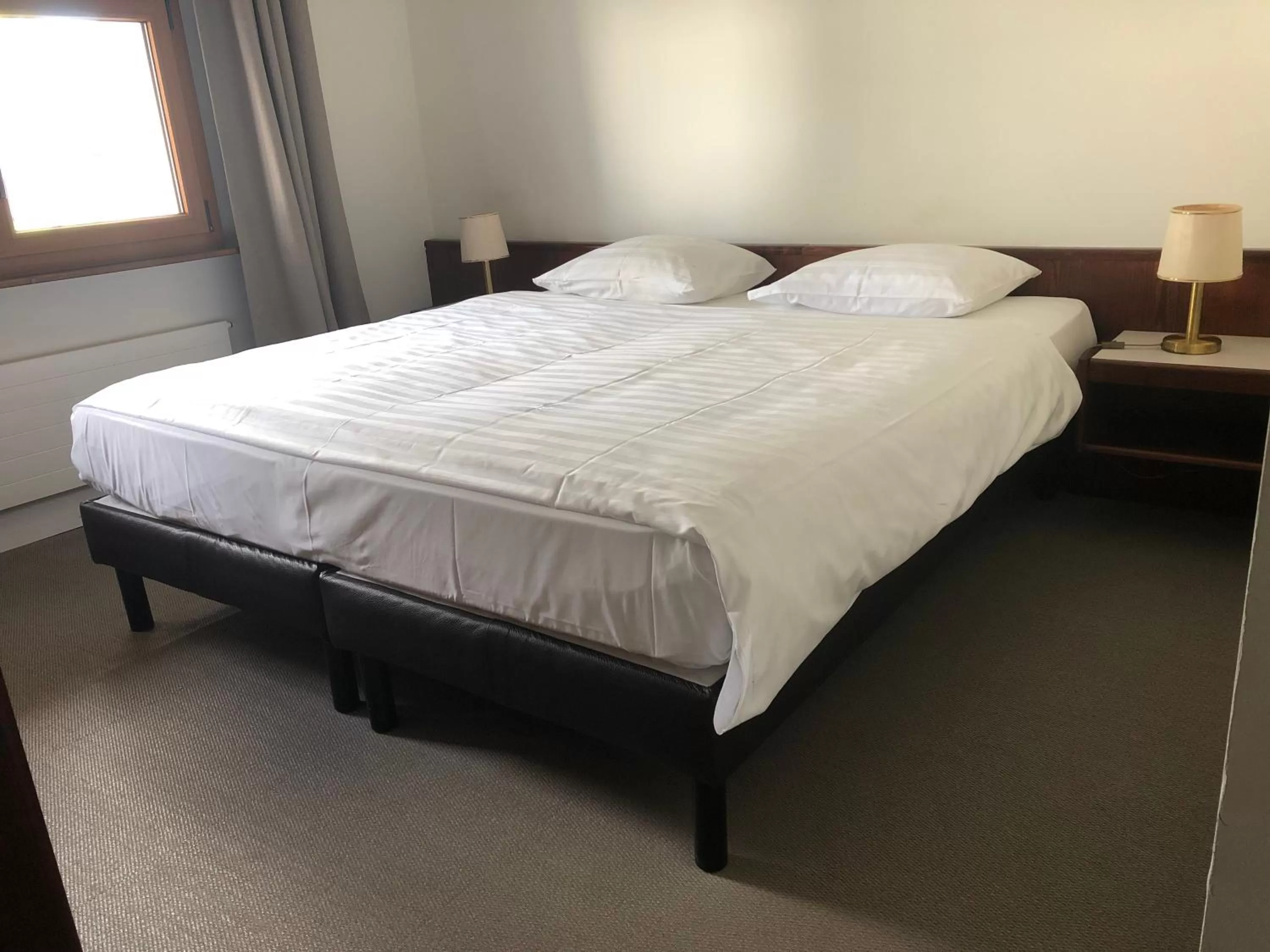 Bed in Galion Hôtel & Restaurant