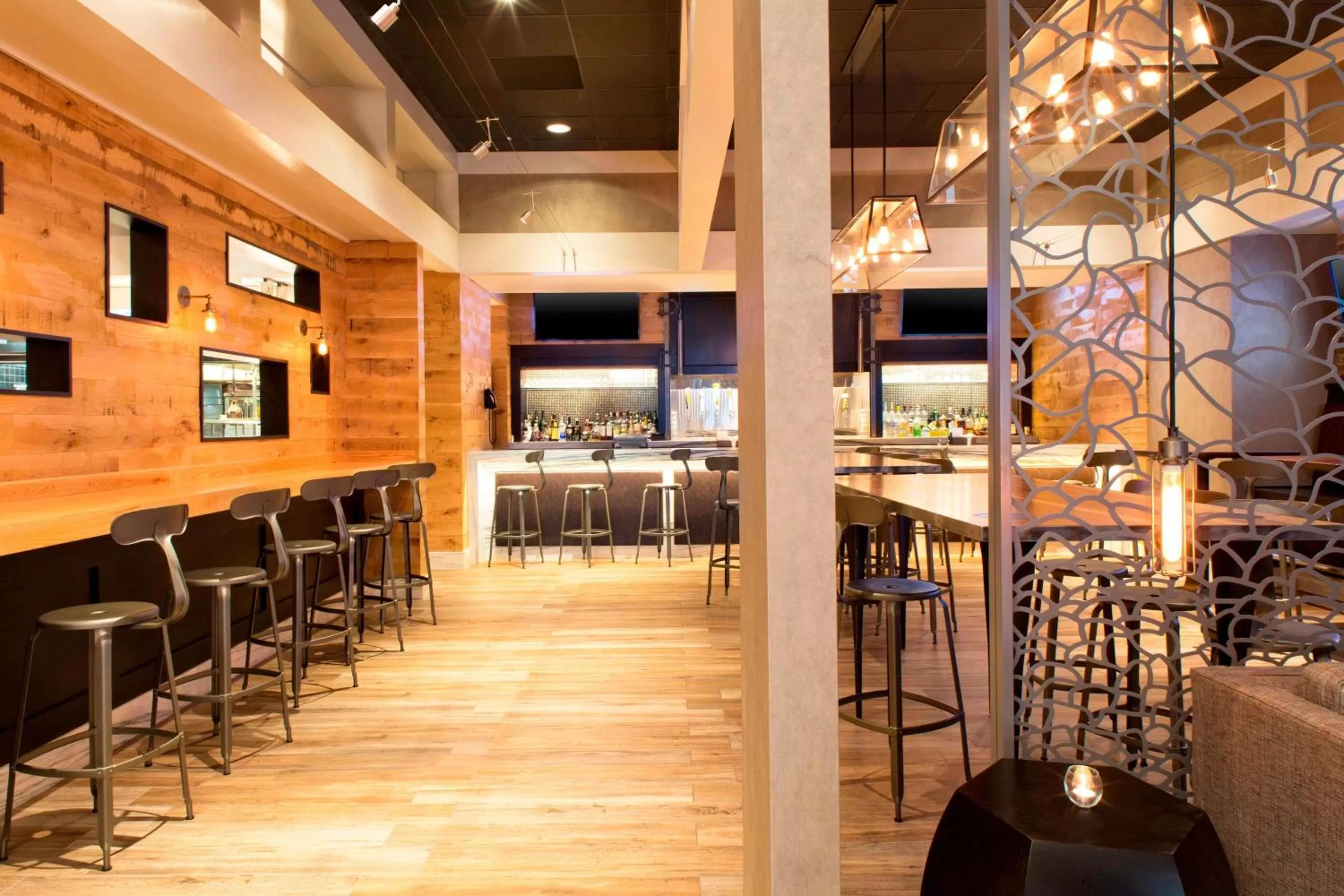 Lounge or bar in The Westin O'Hare