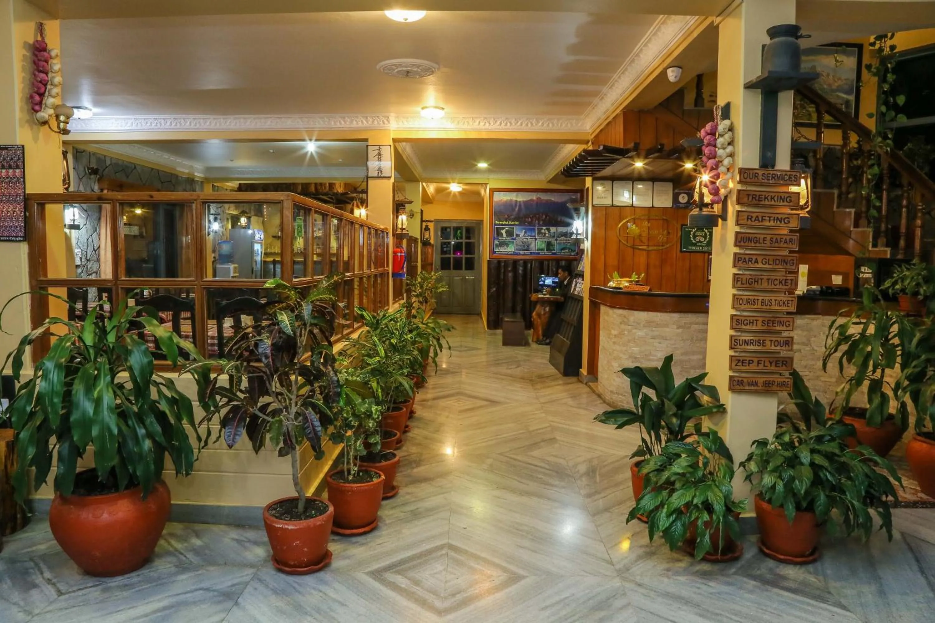 Area and facilities in Hotel Silver Oaks Inn