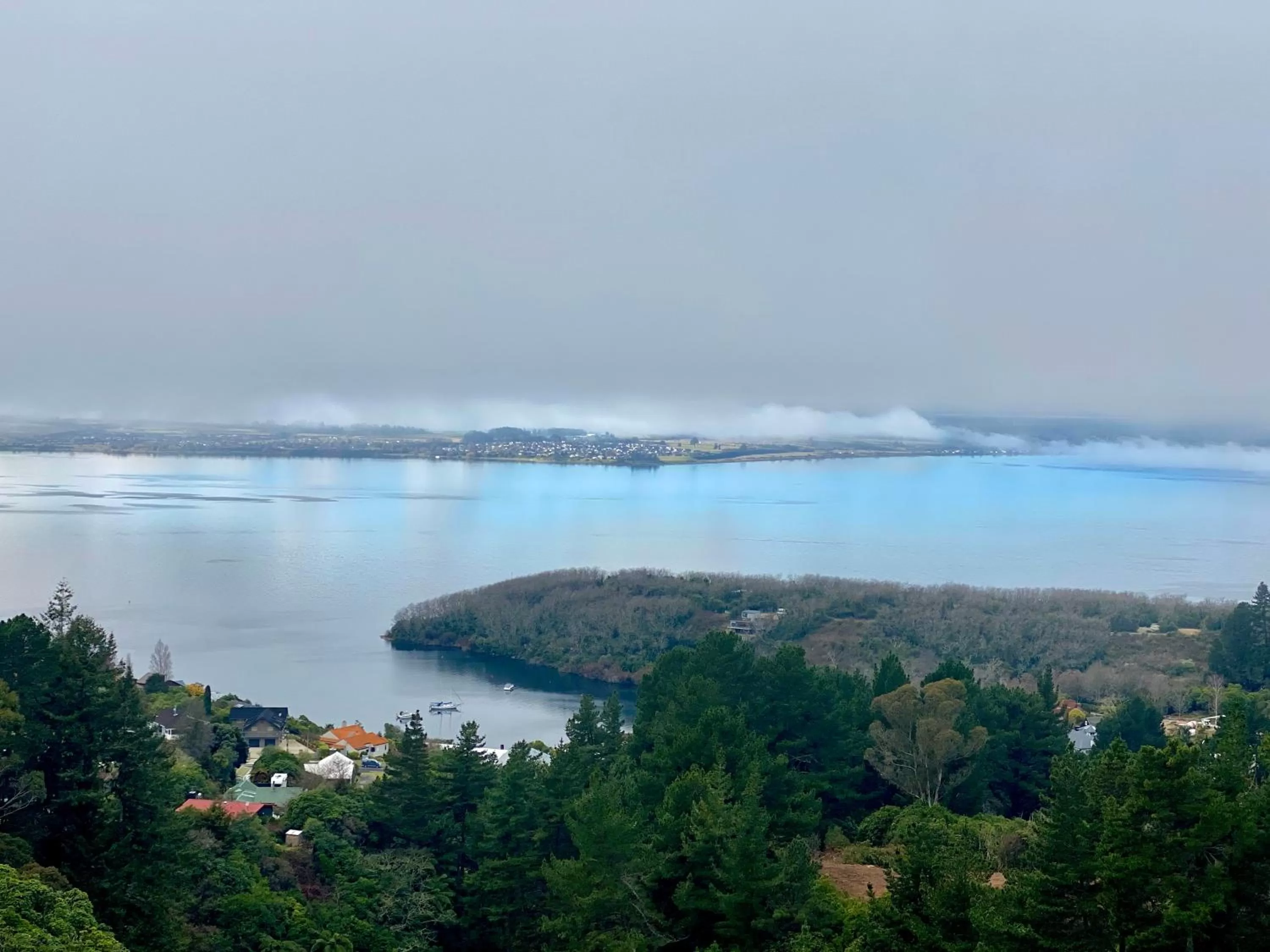 Lake view in Acacia Cliffs Lodge