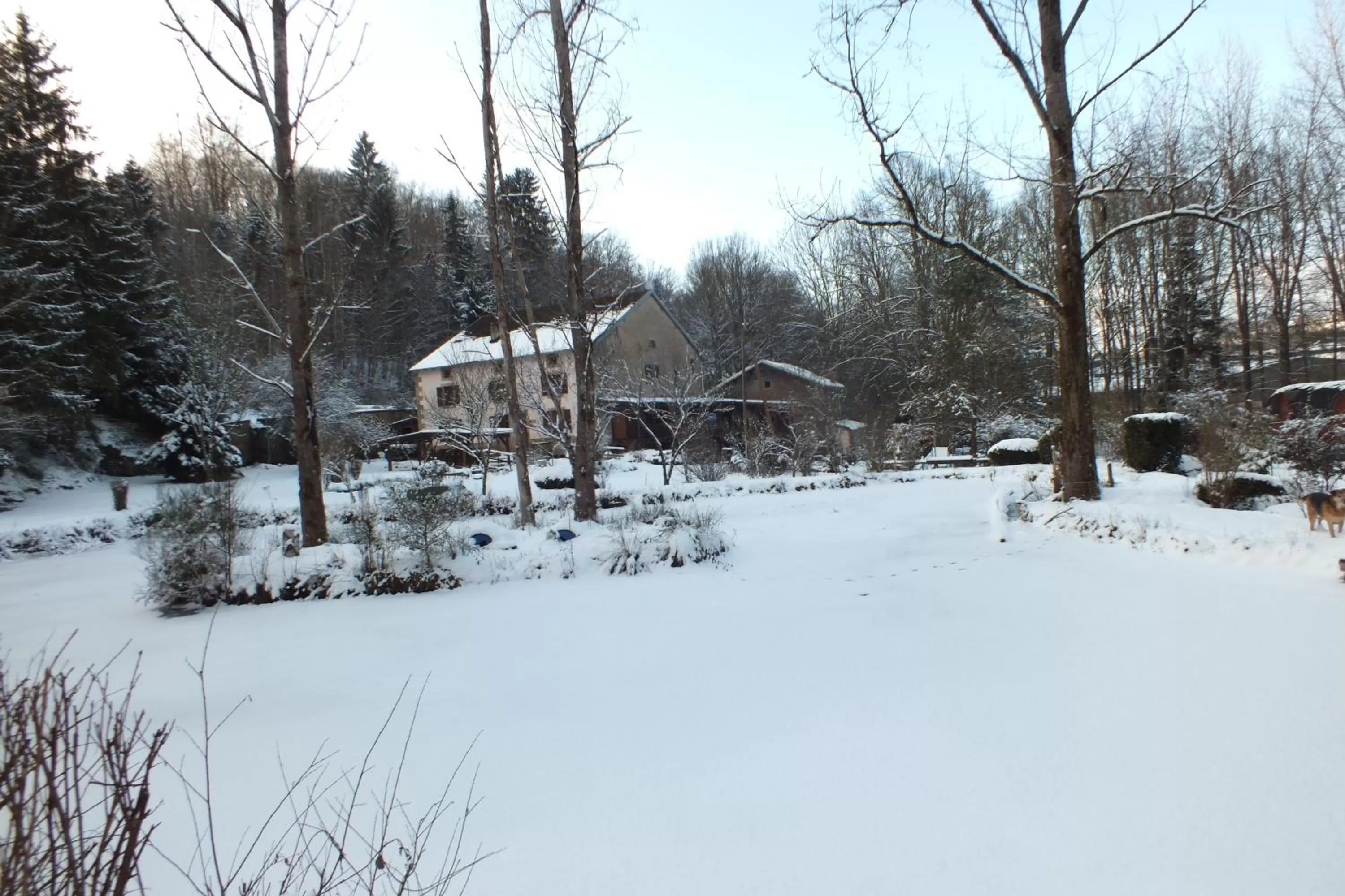 Property building in Chambres d'hôtes La Charmante