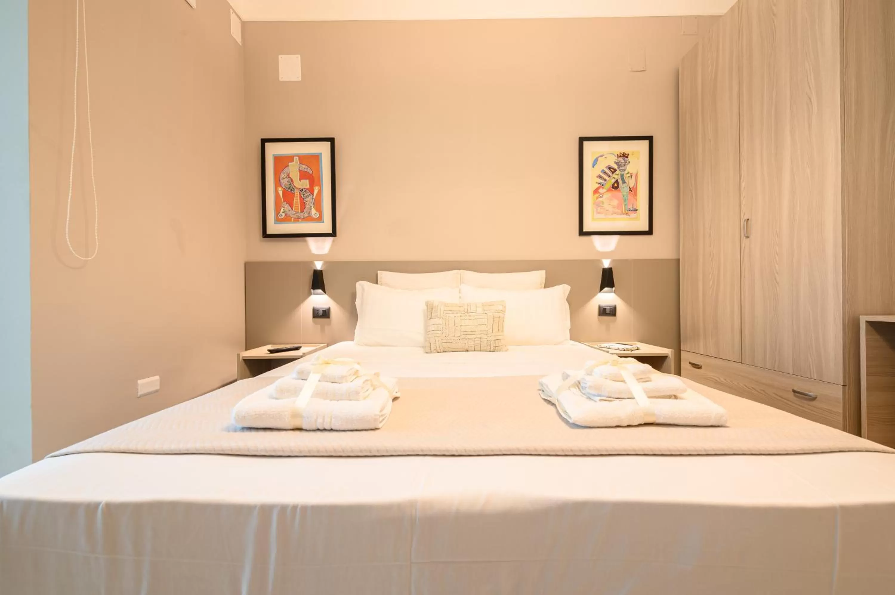 Bedroom, Bed in Dream House Pompei