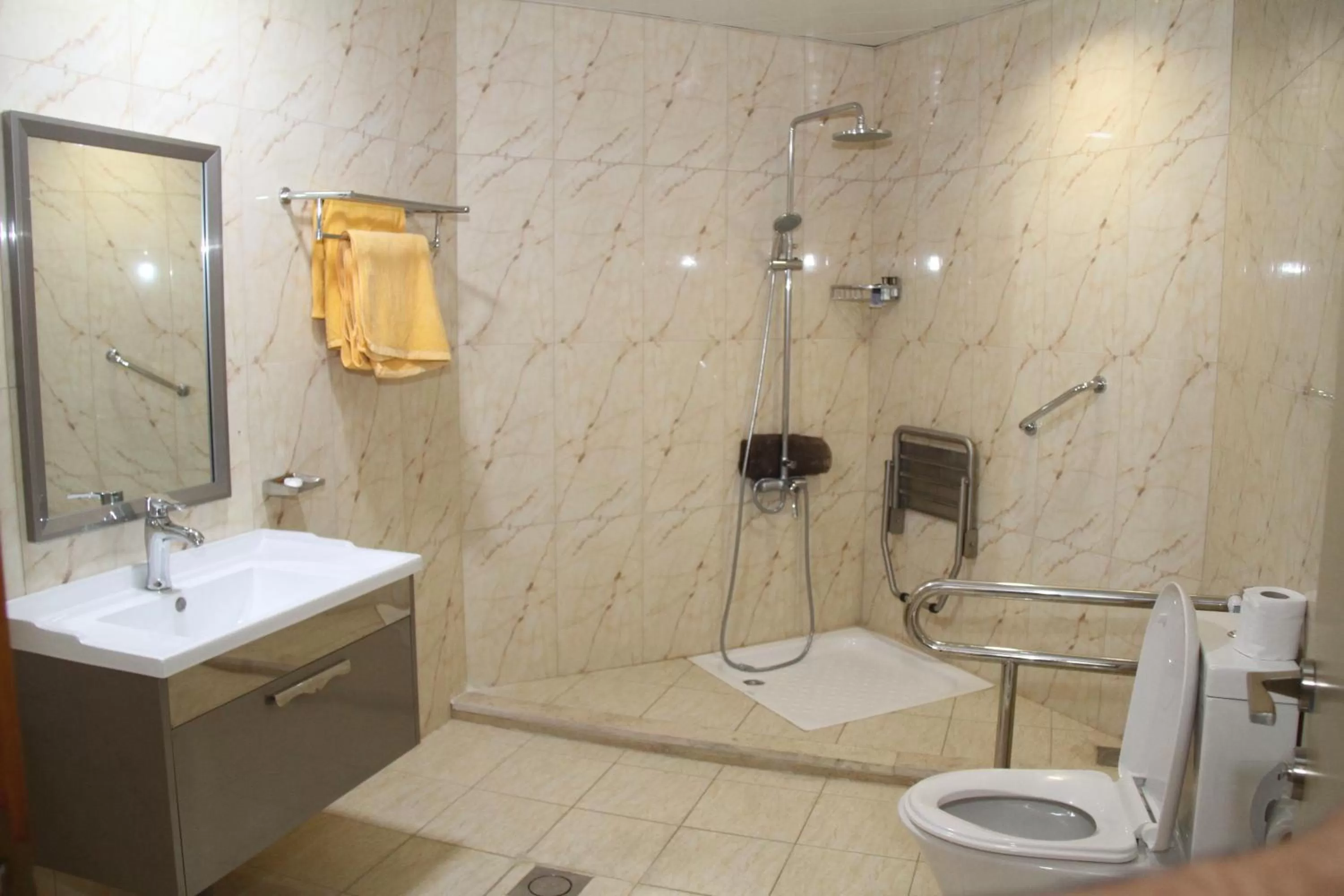 Bathroom in Saleem Afandi Hotel