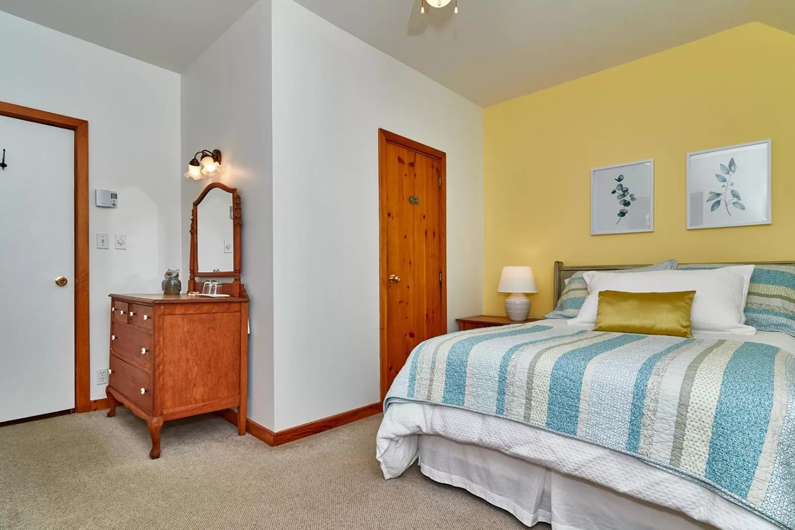 Bed in Auberge de la Tour et Spa