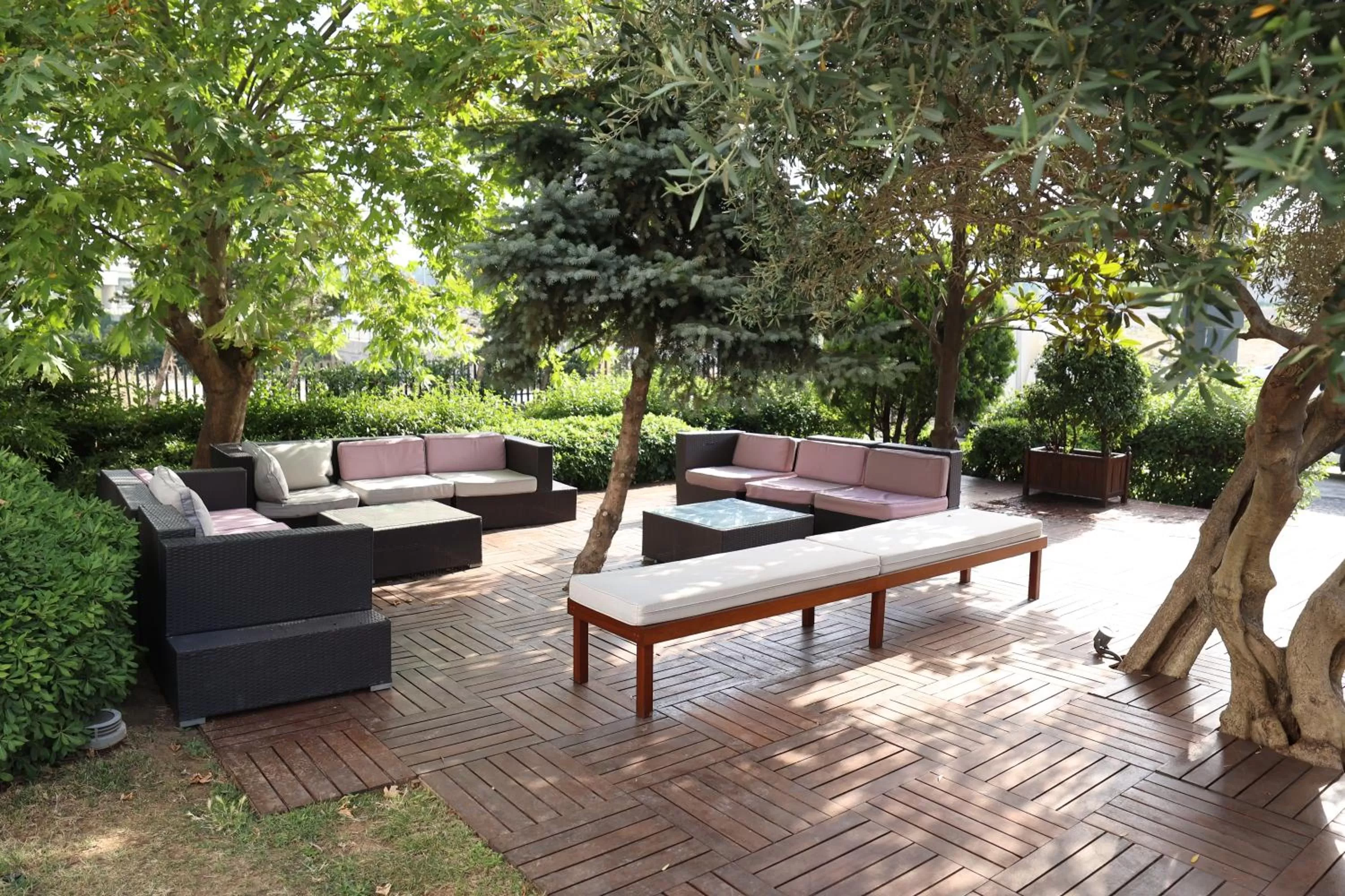 Patio in Nova Plaza Prime Hotel