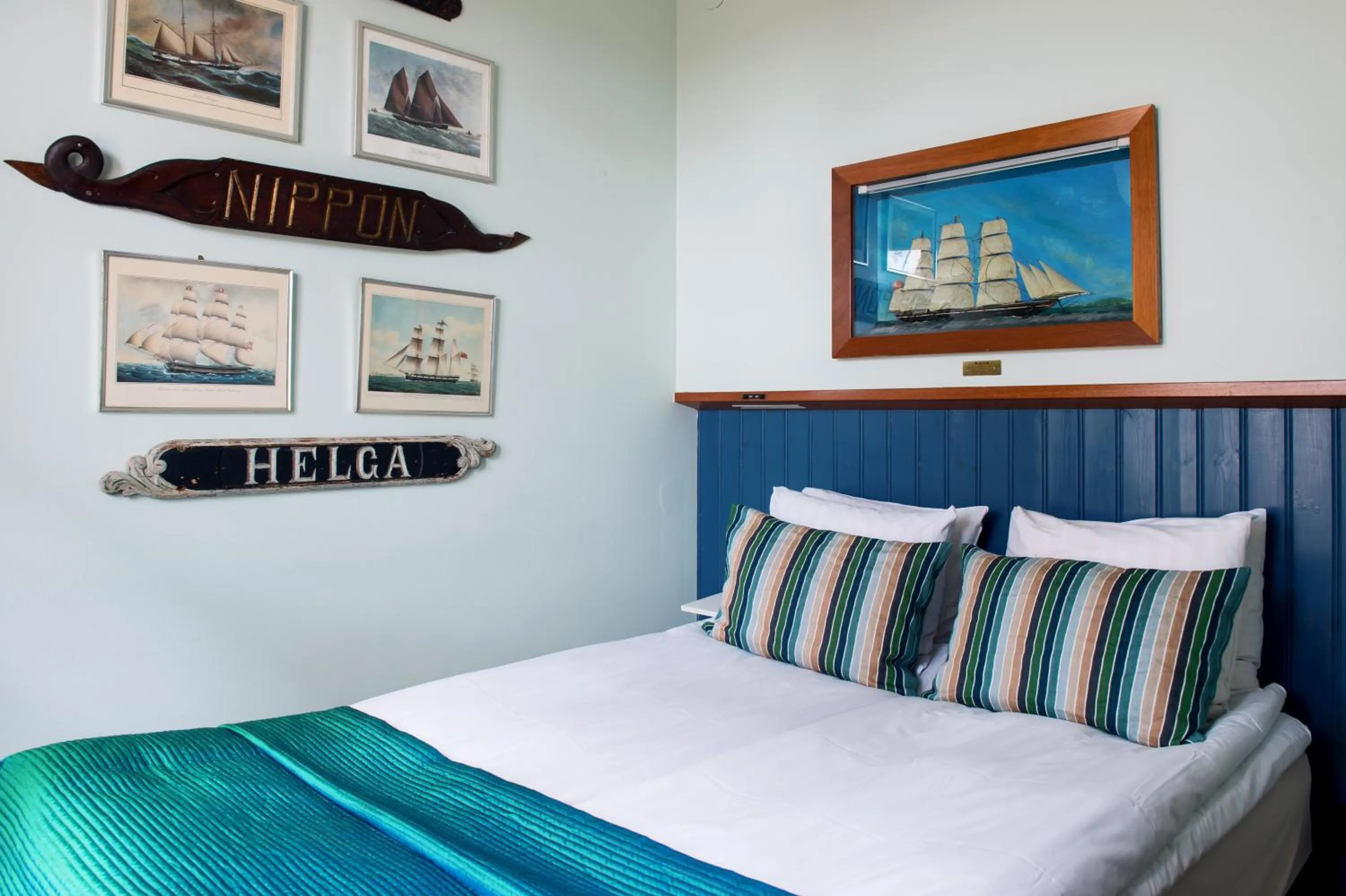 Bedroom, Bed in Lord Nelson Hotel