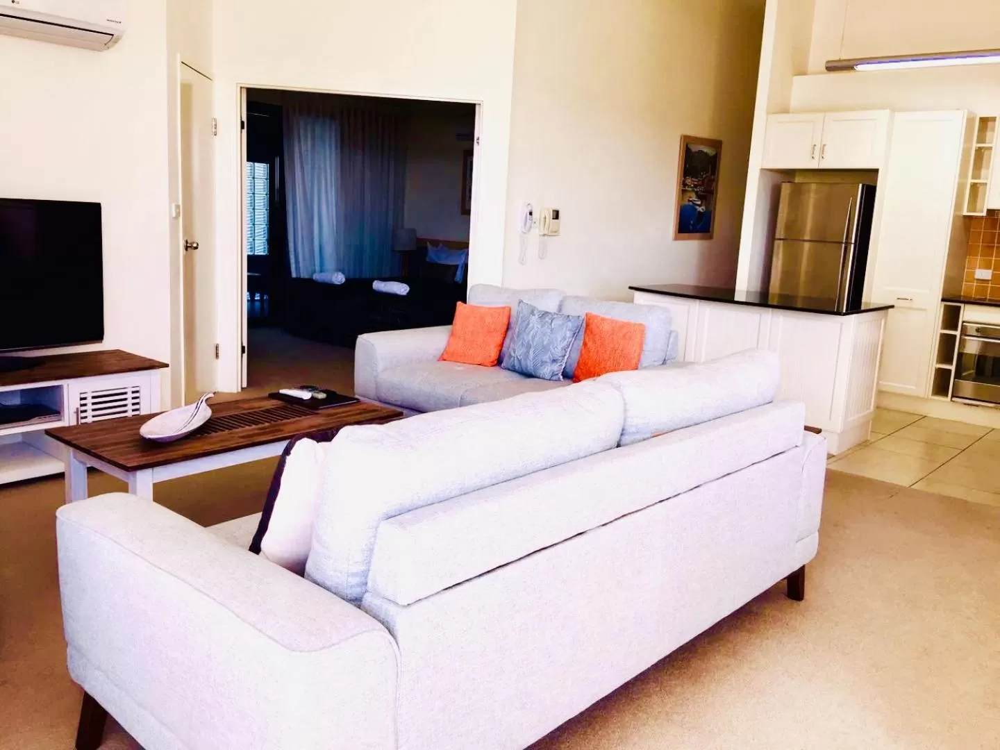 Boathouse Resort (Water Front)