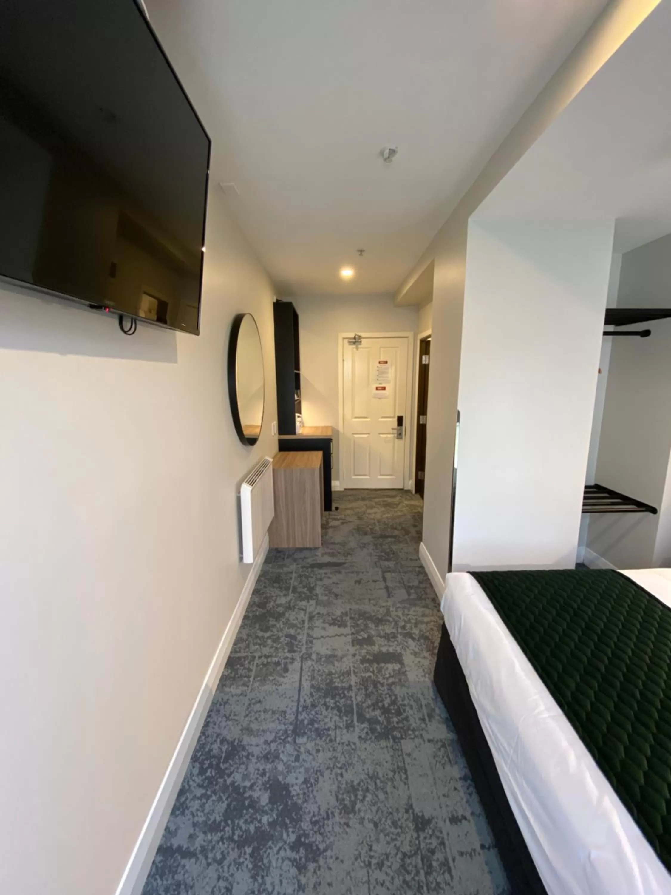 Bedroom, Bed in Trinity Hotel