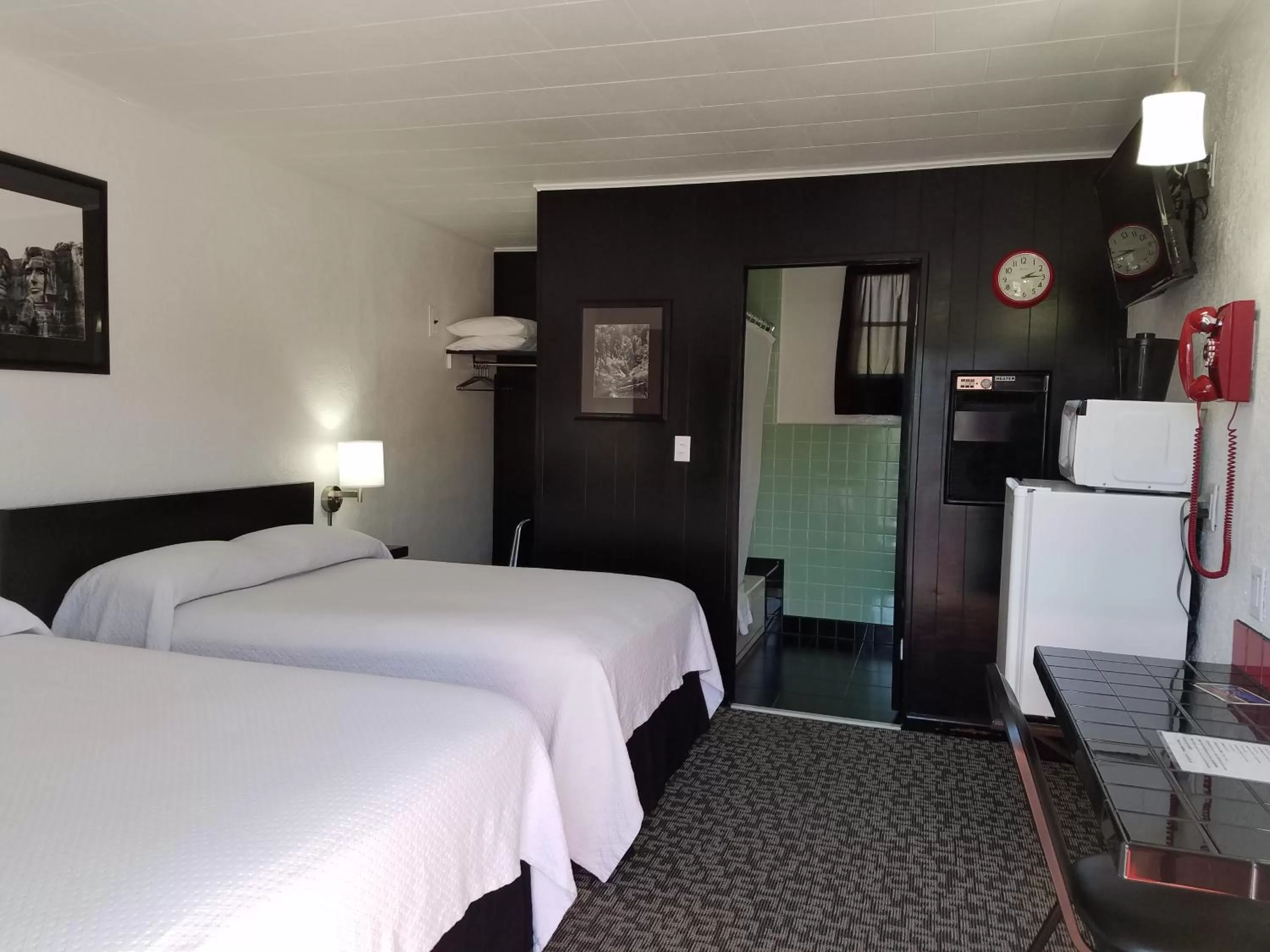 Bedroom, Bed in Rocket Motel