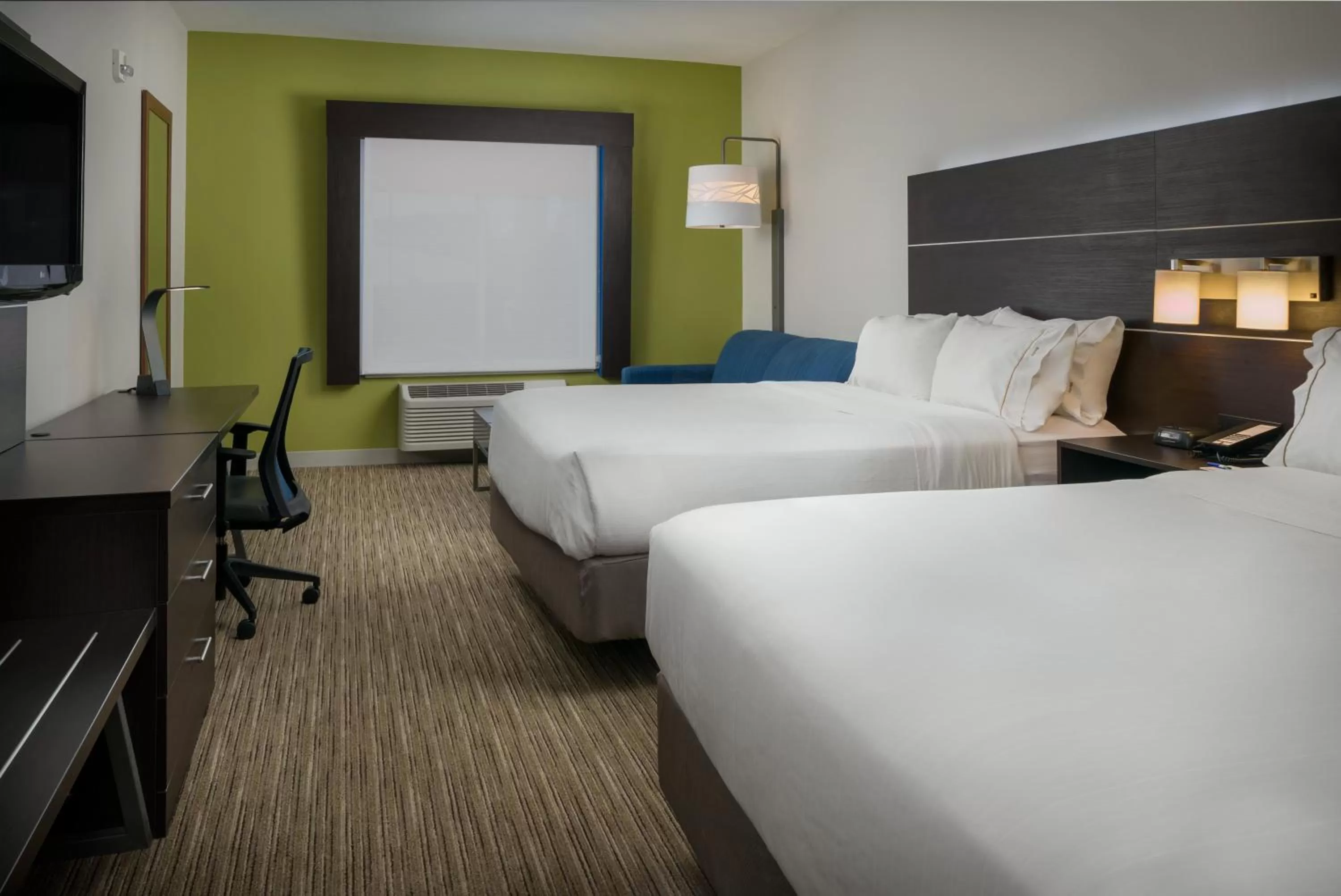 Photo of the whole room, Bed in Holiday Inn Express Lawrence by IHG