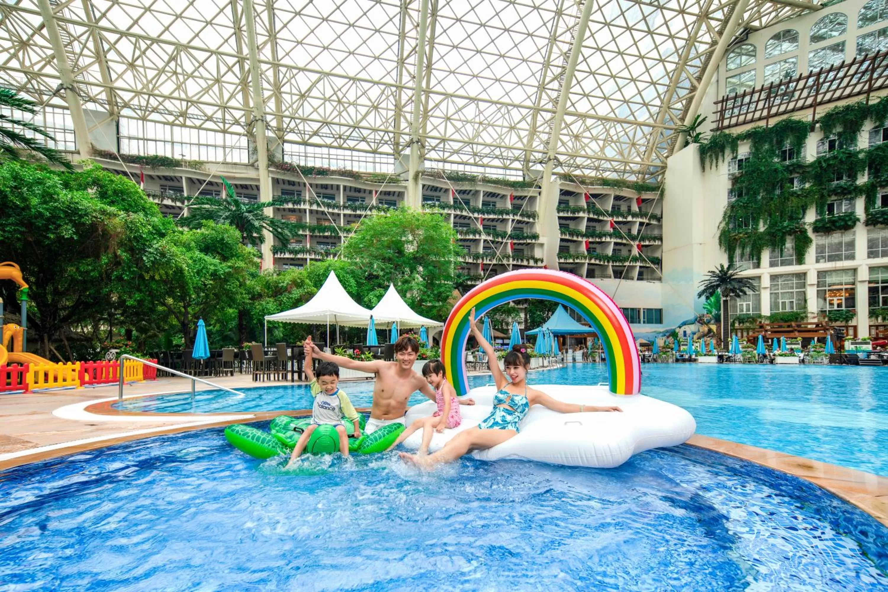 Swimming pool in InterContinental Chengdu Global Center by IHG