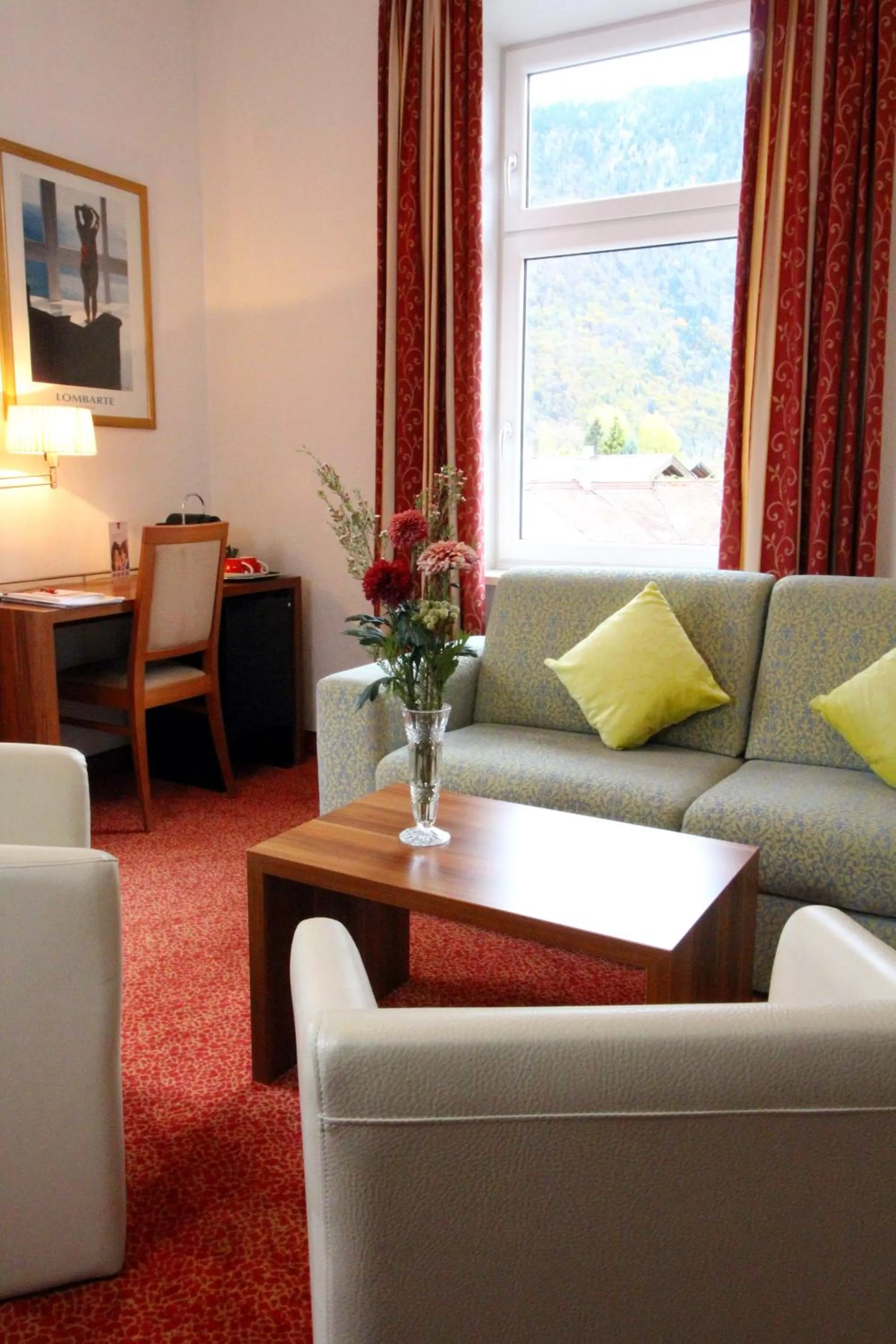 Photo of the whole room, Seating Area in Hotel Almrausch