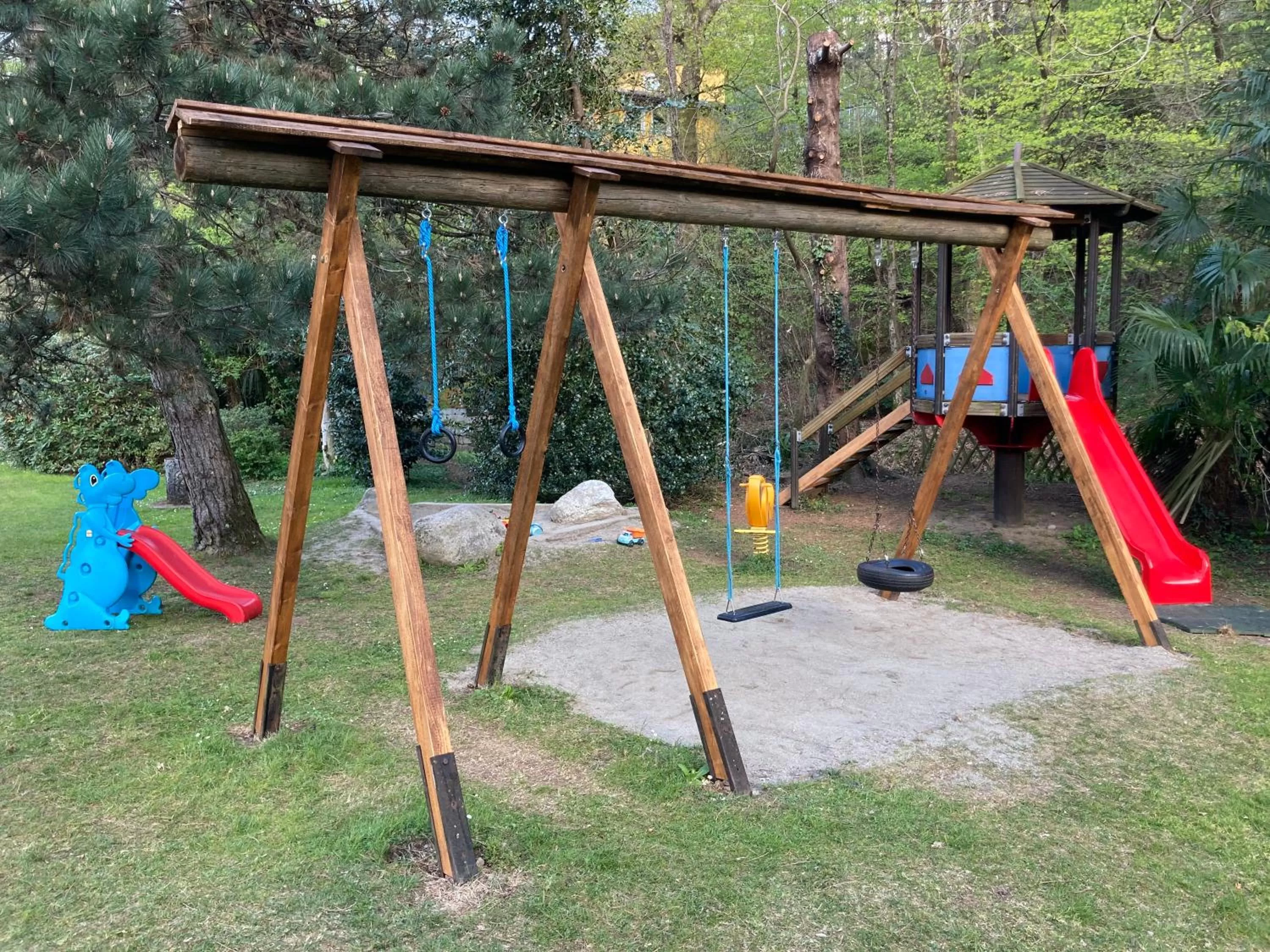 Children play ground in Garni Villa Siesta Park