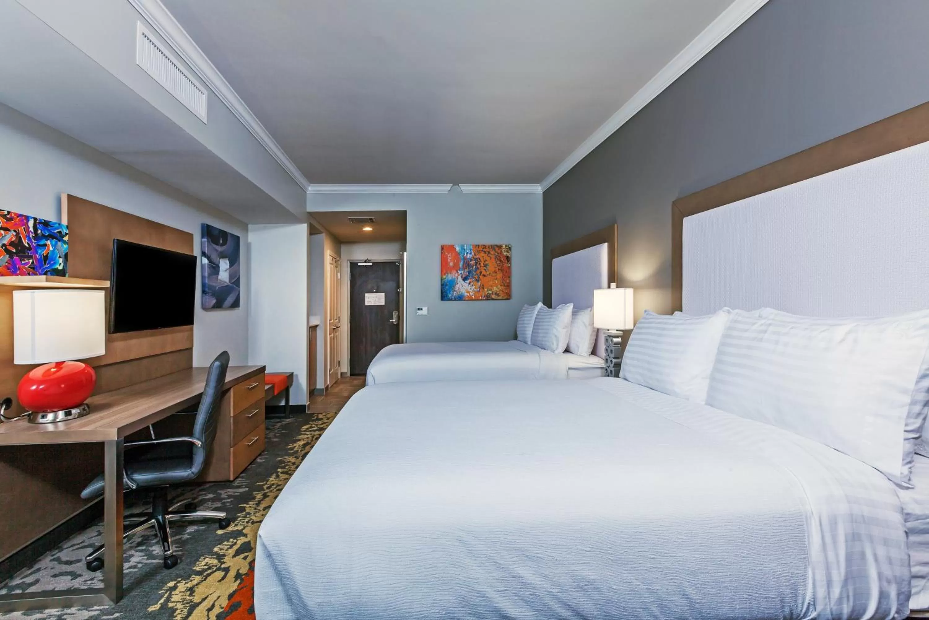 Photo of the whole room, Bed in Holiday Inn Houston NE-Bush Airport Area by IHG