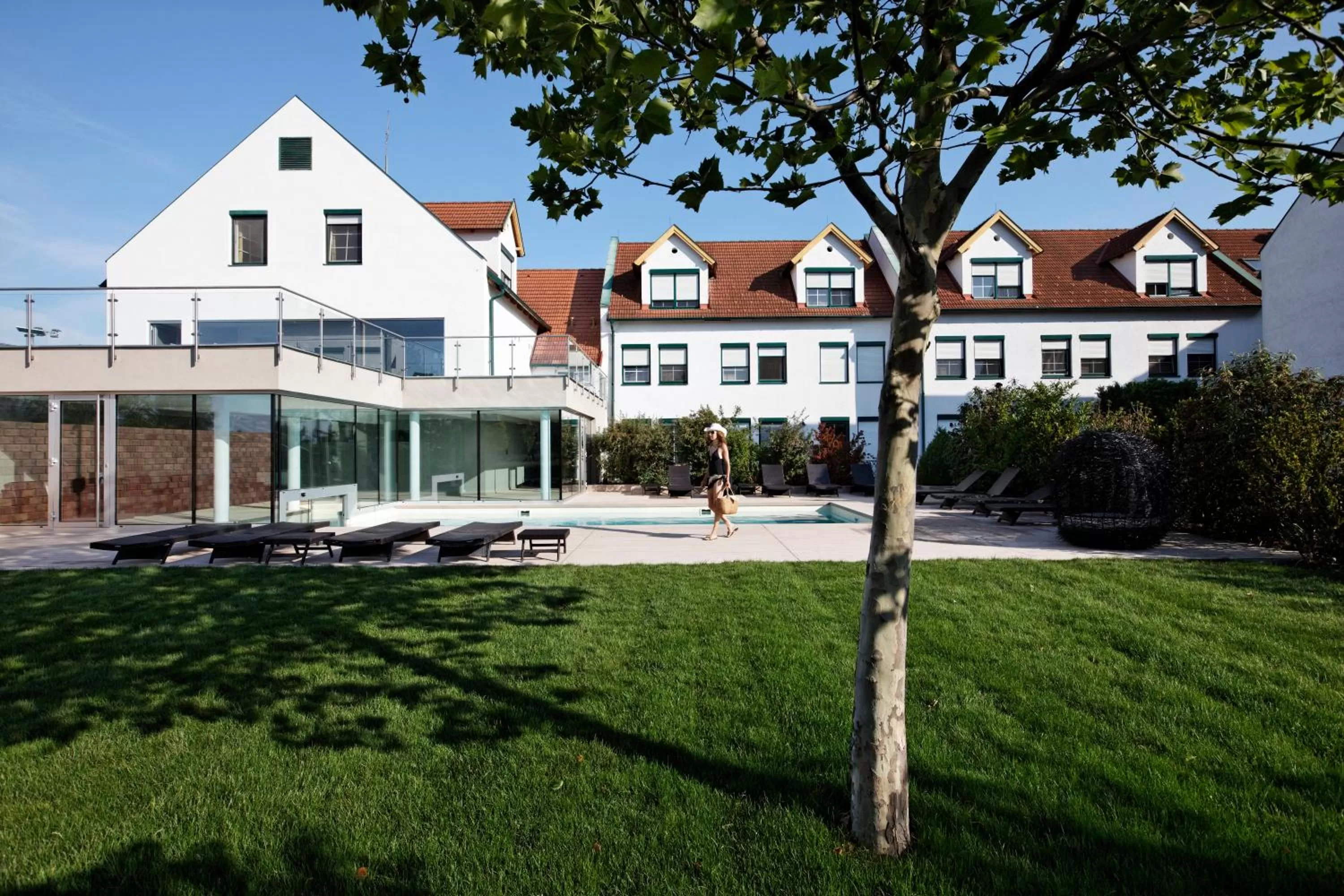 Facade/entrance, Property Building in Hotel Nationalpark