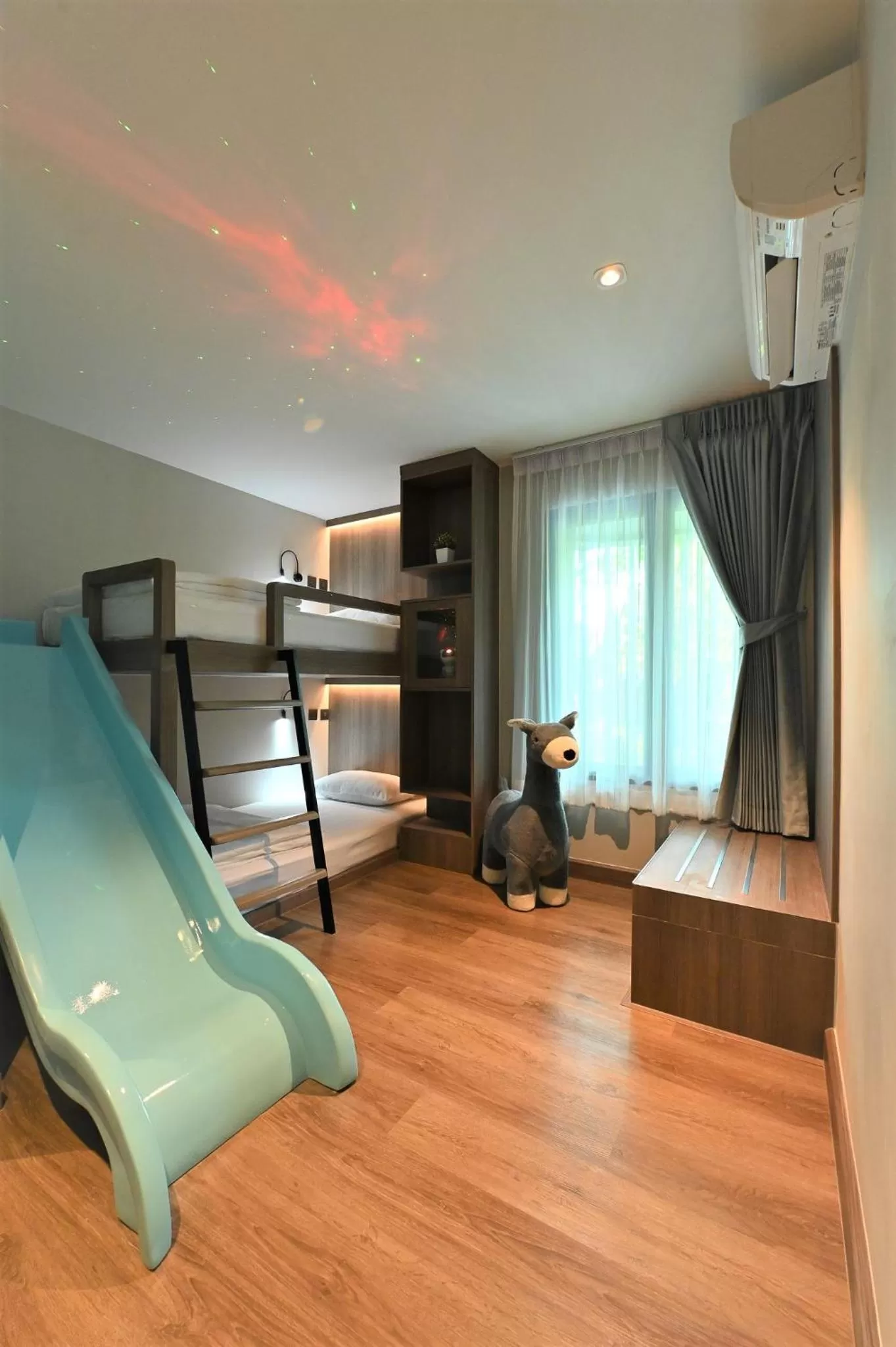 bunk bed, Bed in Moose Hotel Nimman