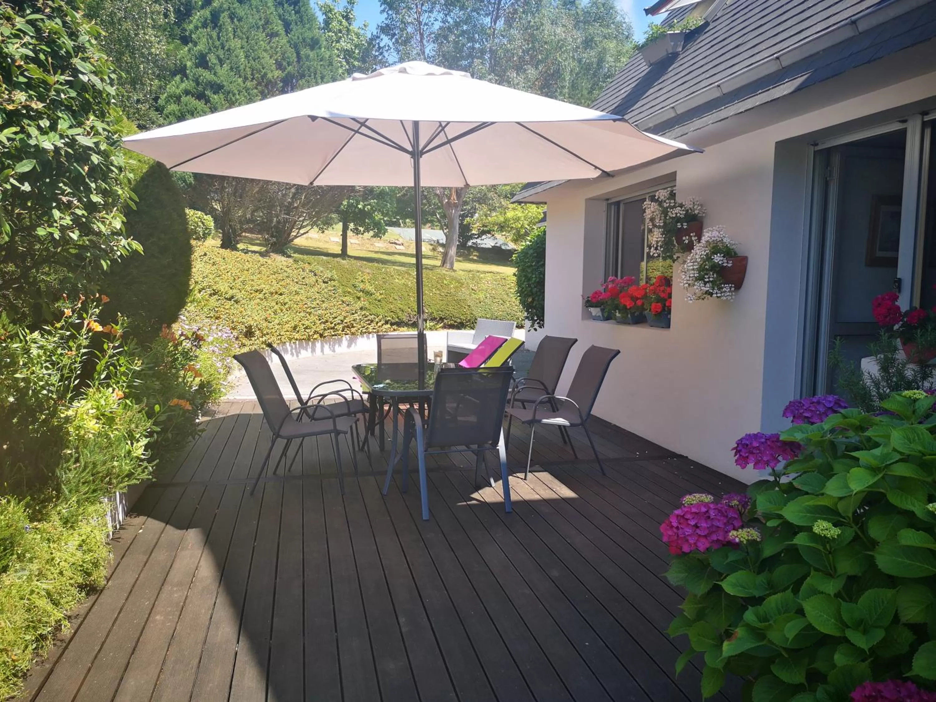 Patio in Joelle et Hans B&B