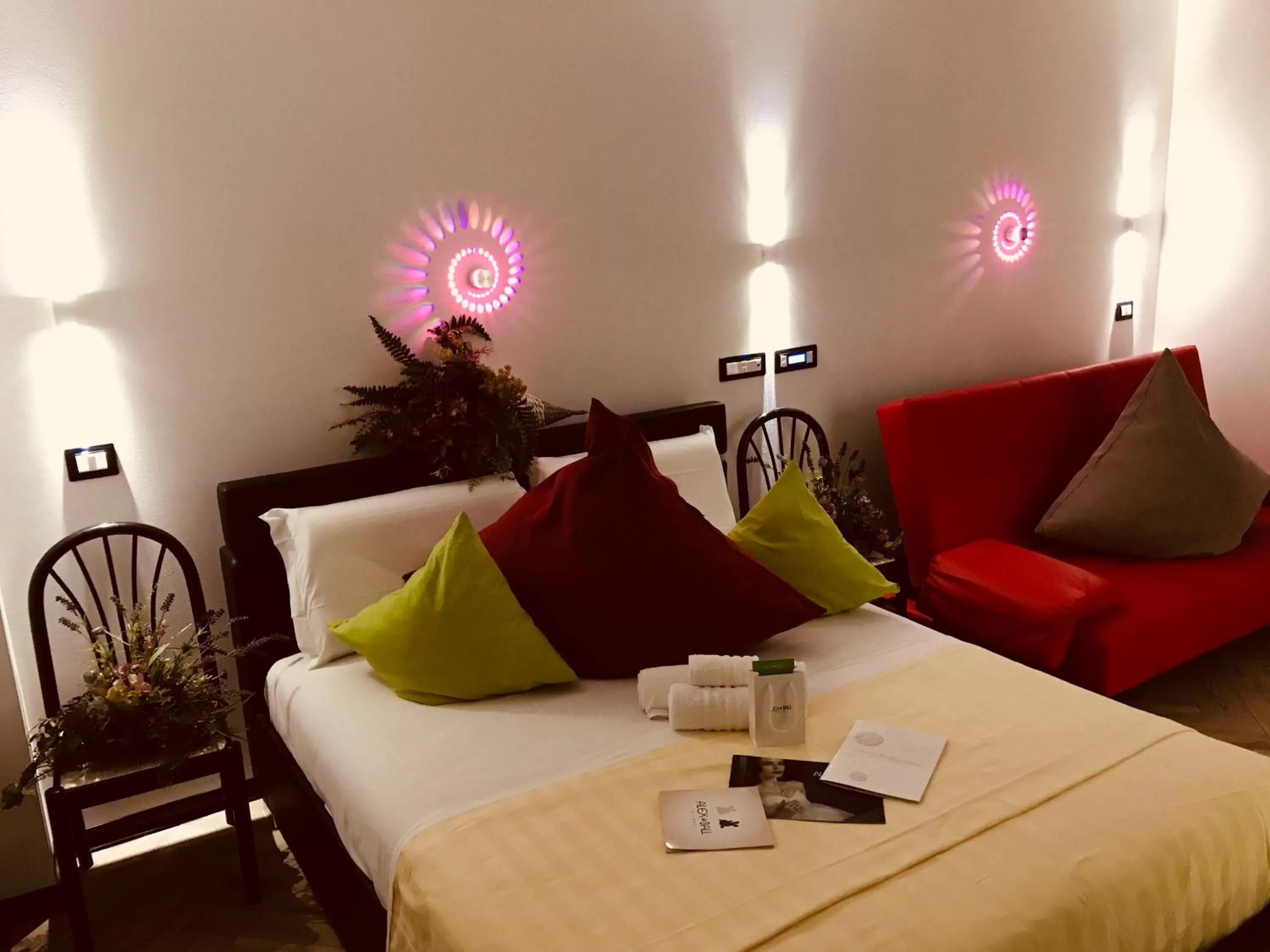 Photo of the whole room, Bed in WELLNESS ART & WINE CAREN