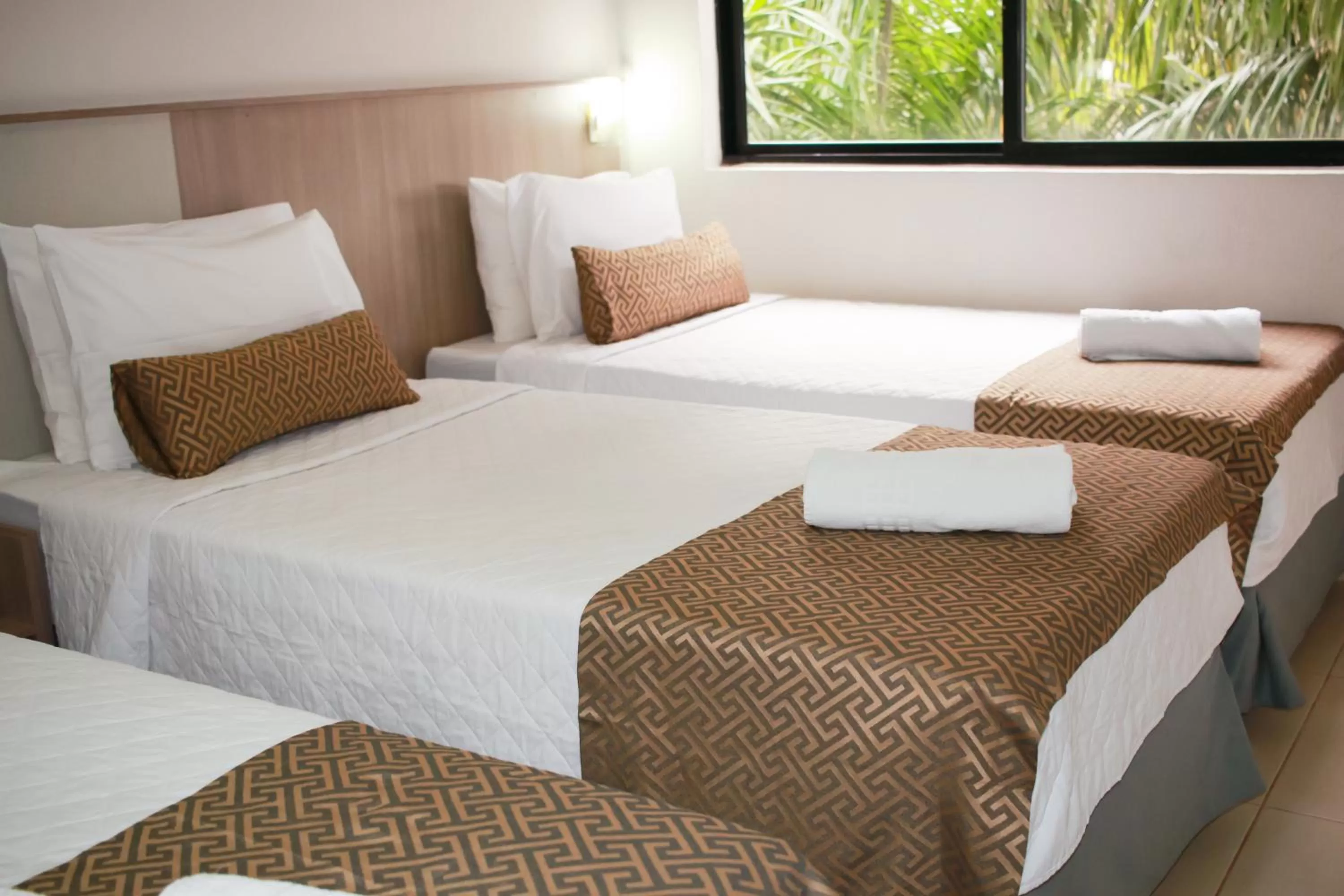 Bed in Iguassu Express Hotel