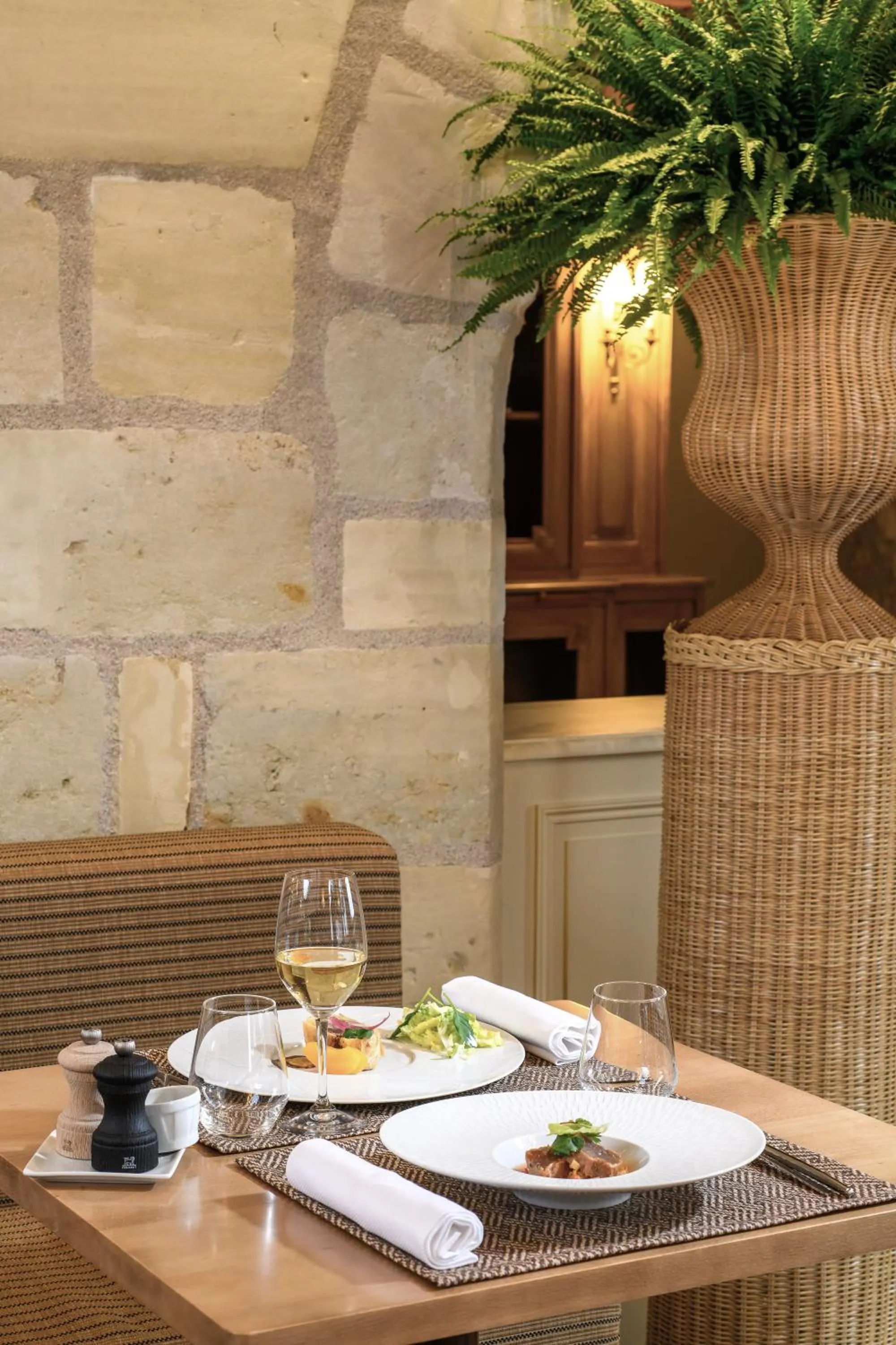 Restaurant/places to eat in Hotel Les Hautes Roches