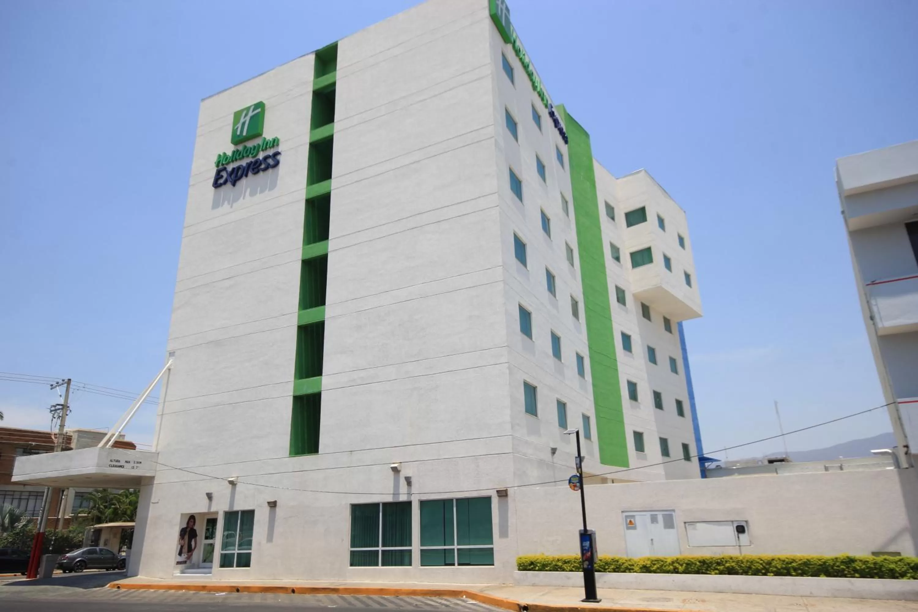 Property building in Holiday Inn Express Tuxtla Gutierrez La Marimba by IHG