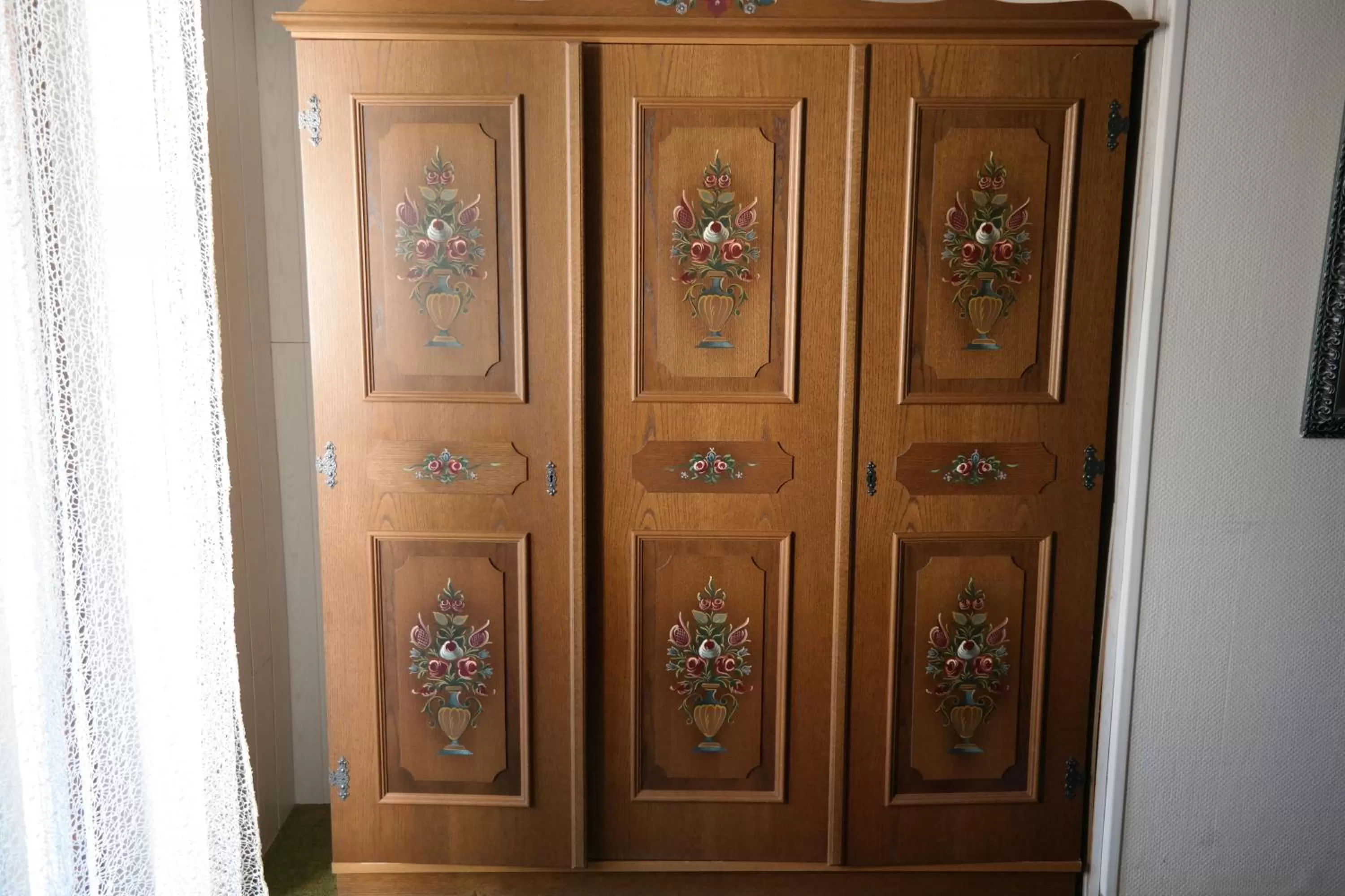 Decorative detail in Herzog's Ulsterbrücke Garni Hotel