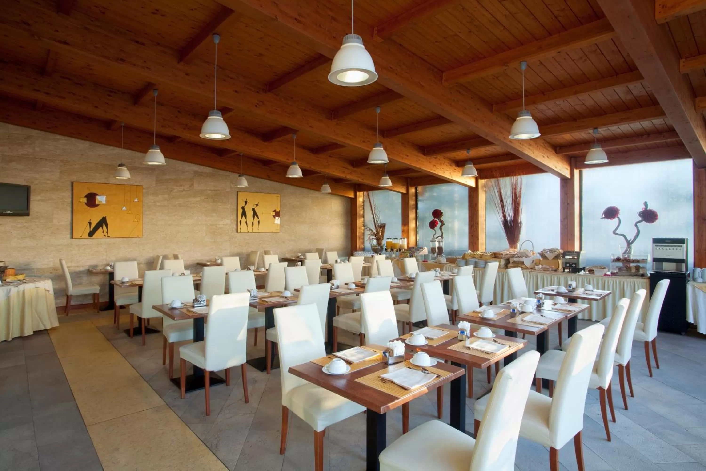 Restaurant/places to eat in Holiday Inn Cagliari by IHG