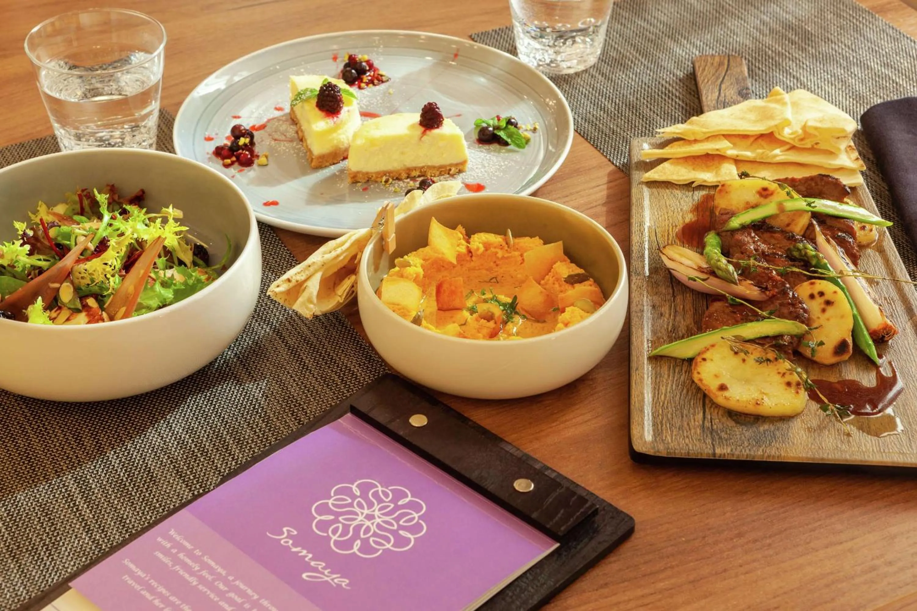 Restaurant/places to eat in DoubleTree by Hilton Dubai Al Jadaf