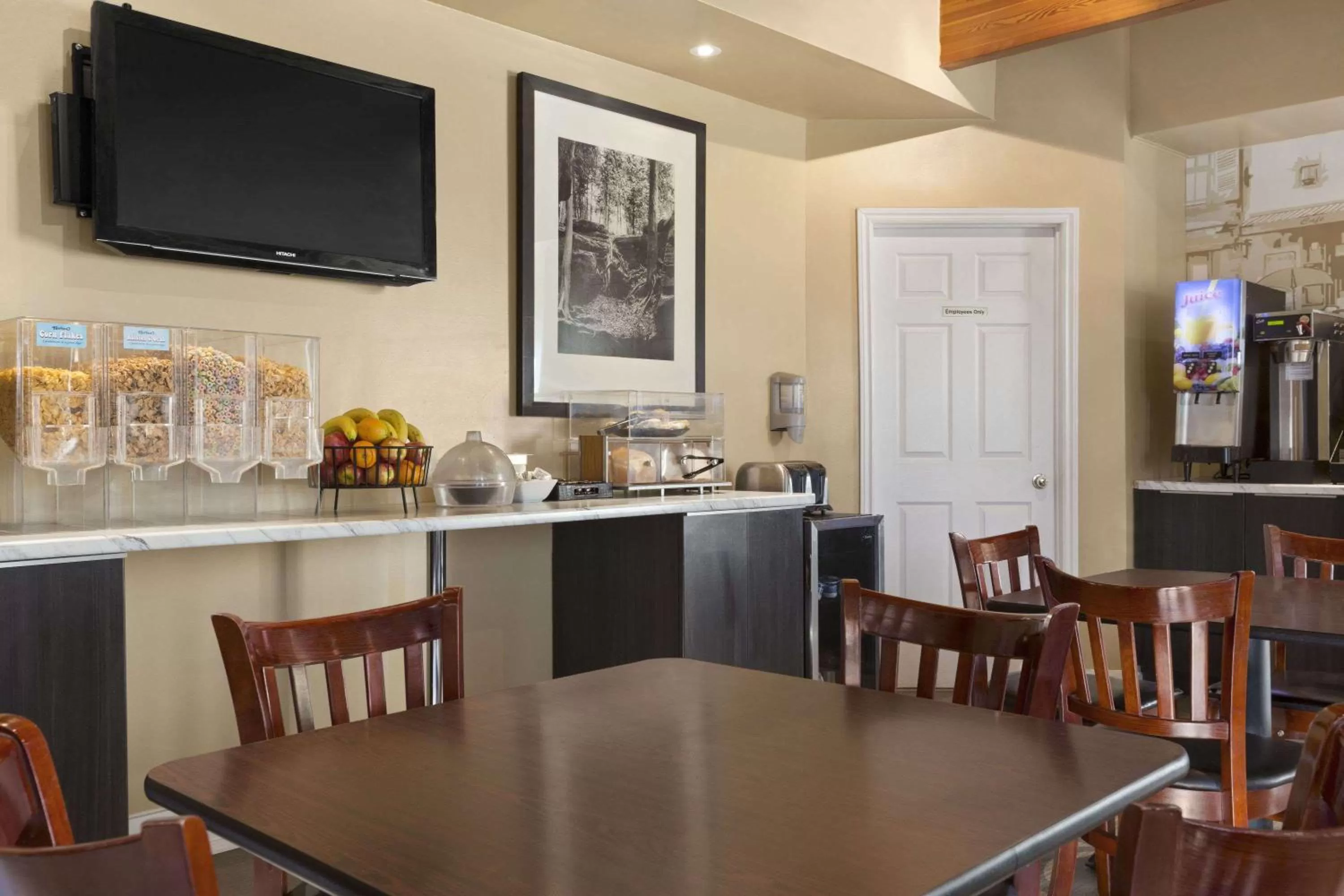 Restaurant/places to eat in Thriftlodge Saskatoon