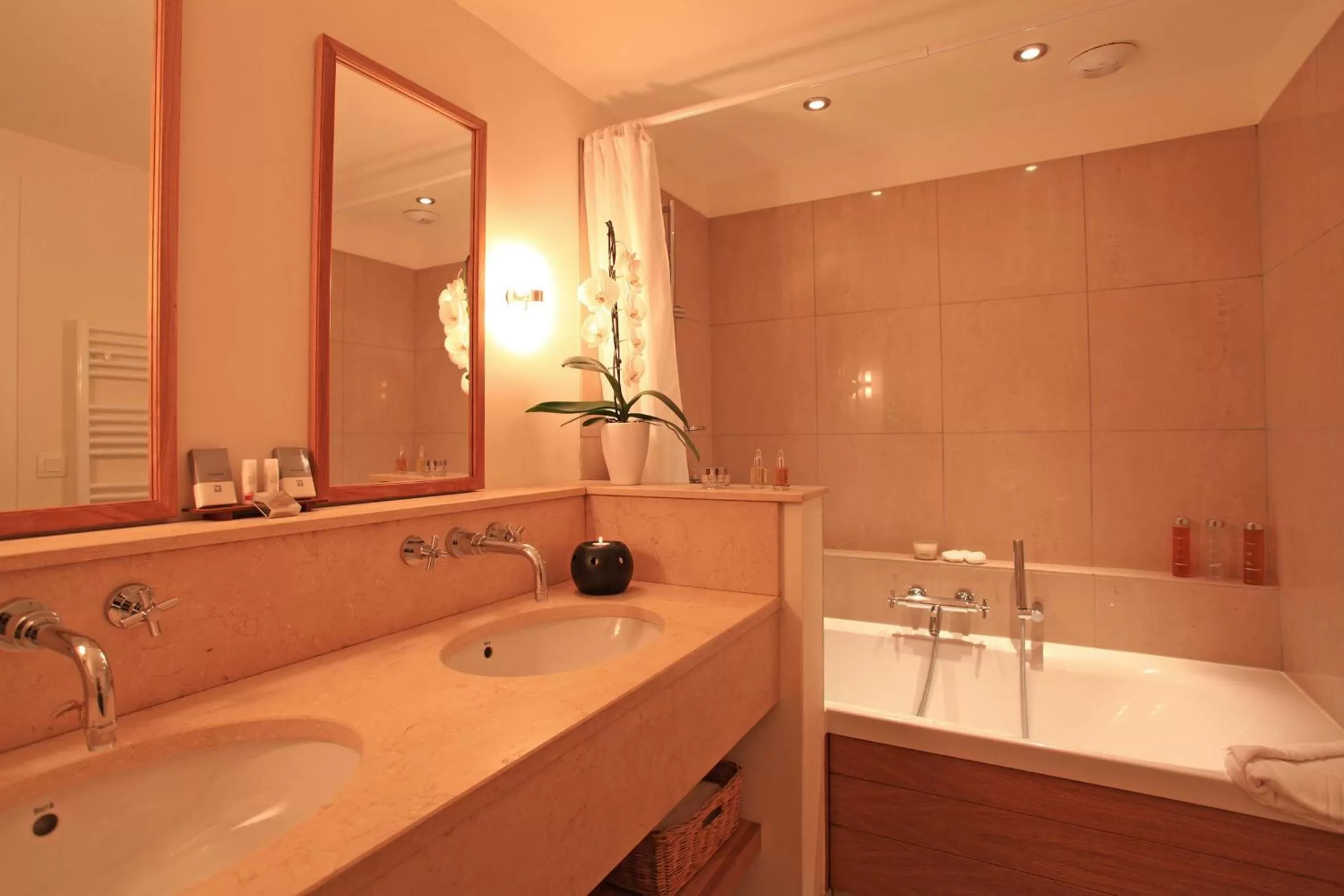 Bathroom in Les Domaines de Saint Endreol Golf & Spa Resort