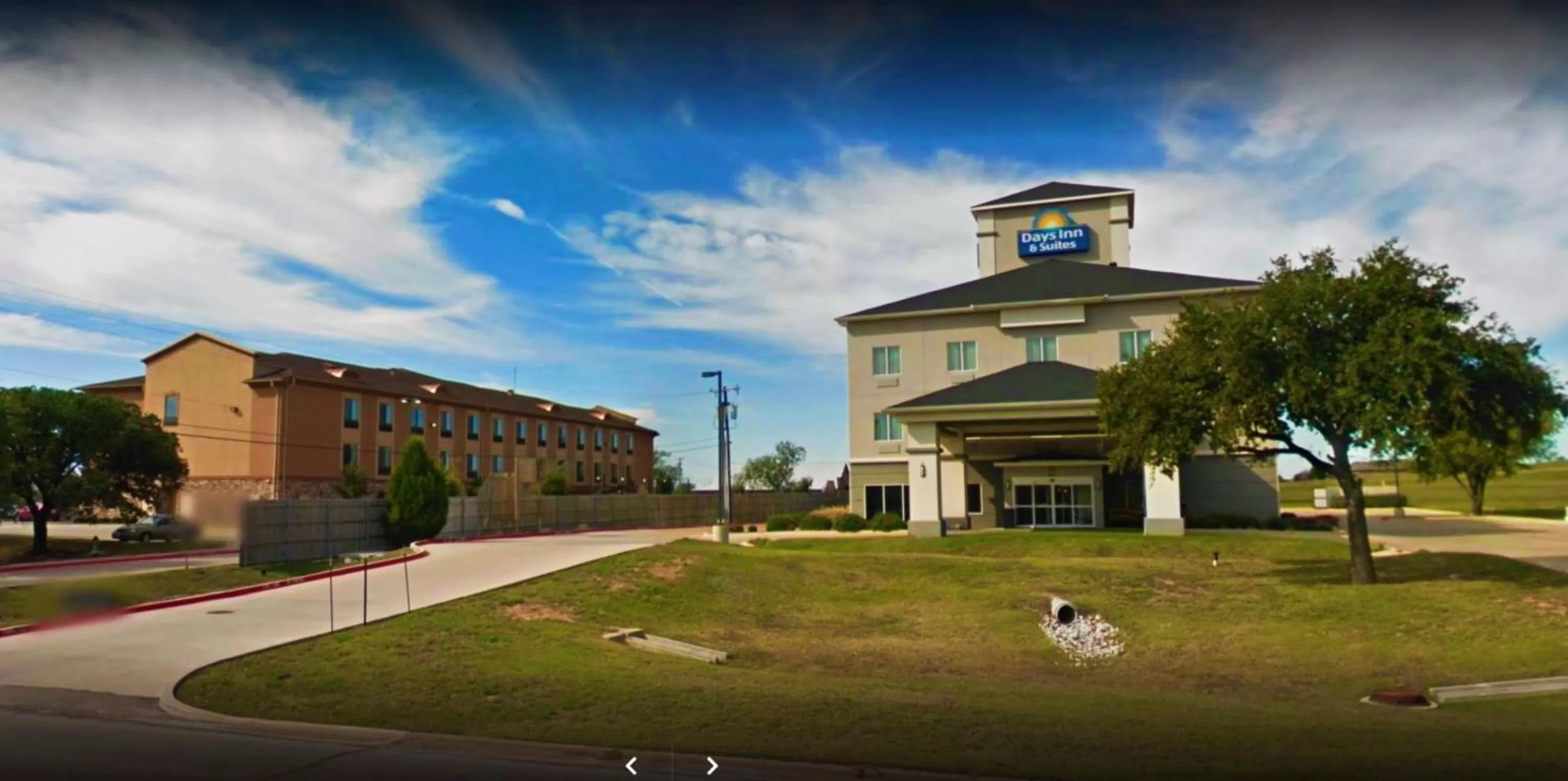 Property building in Days Inn & Suites by Wyndham Mineral Wells