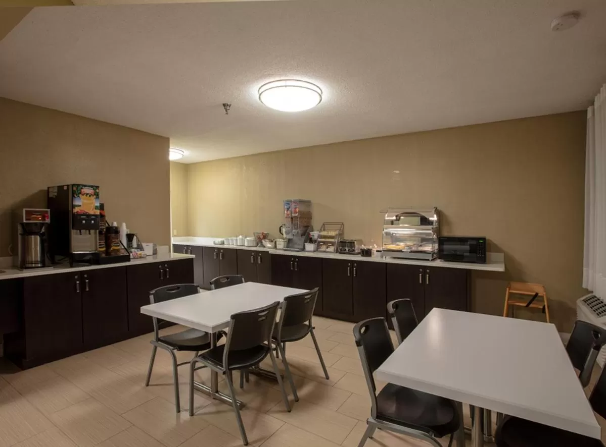 Continental breakfast in Super 8 by Wyndham St Charles