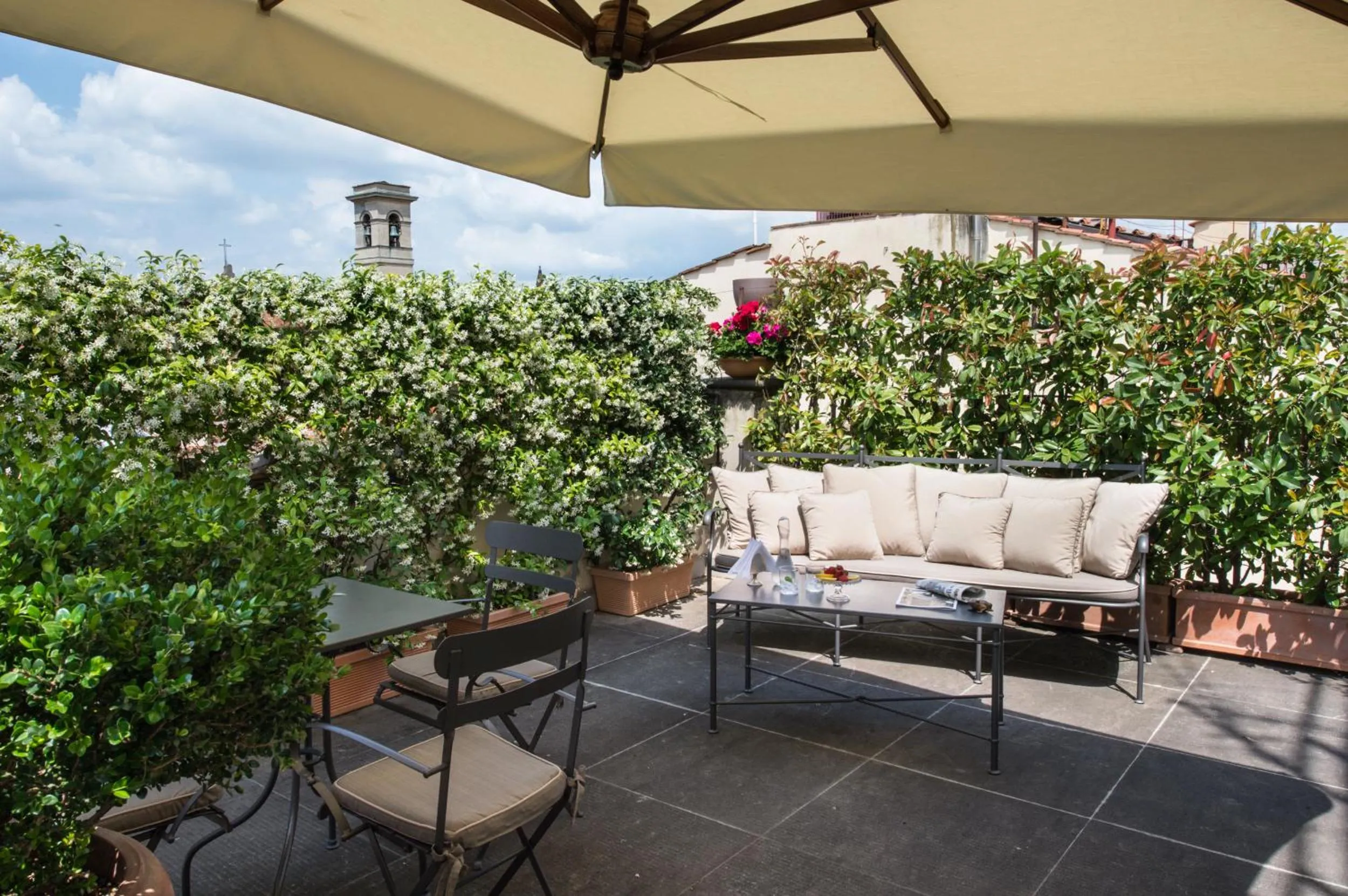 Balcony/Terrace in Palazzo Vecchietti - Residenza D'Epoca