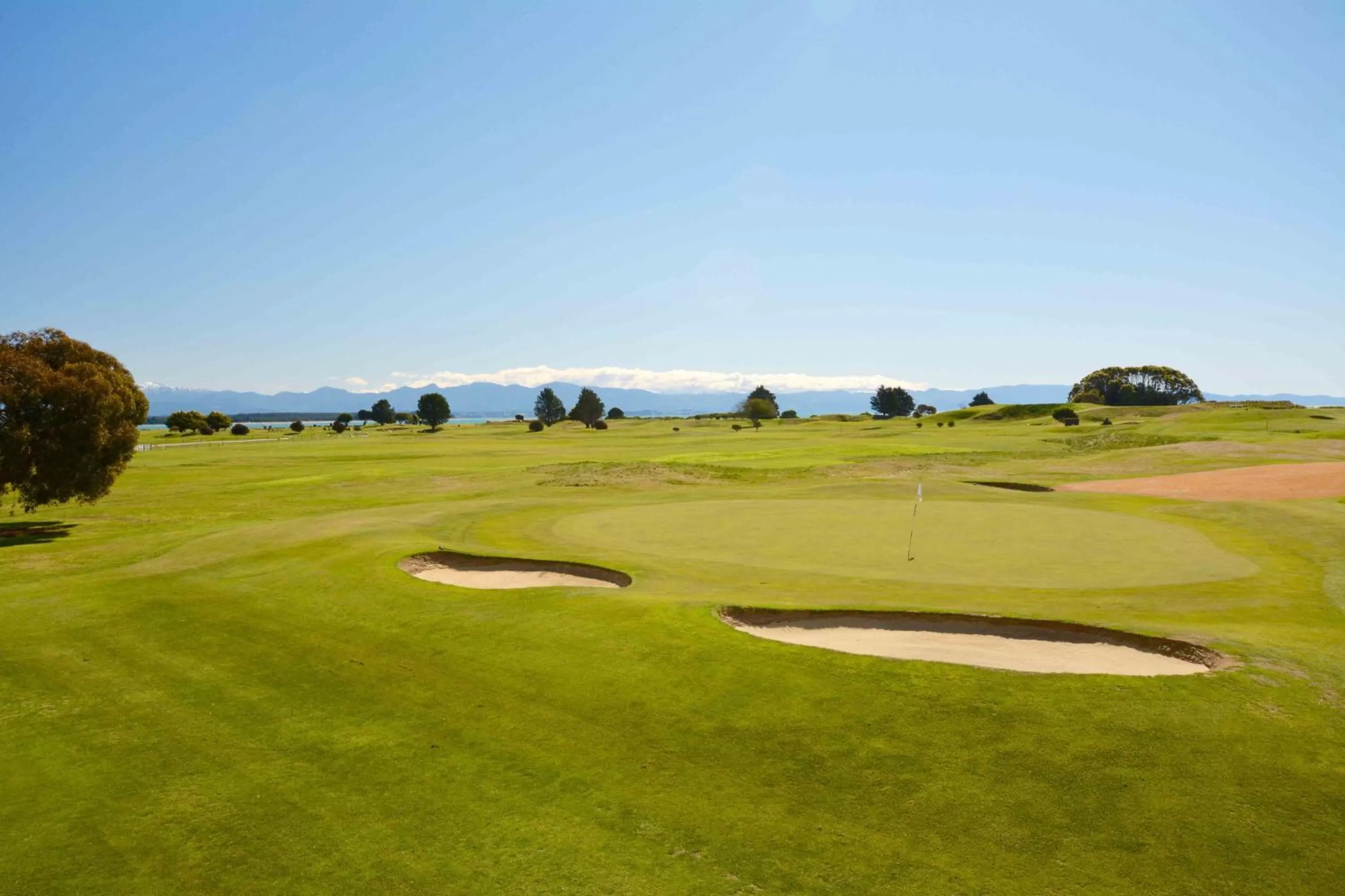 Golfcourse in Greens Motel