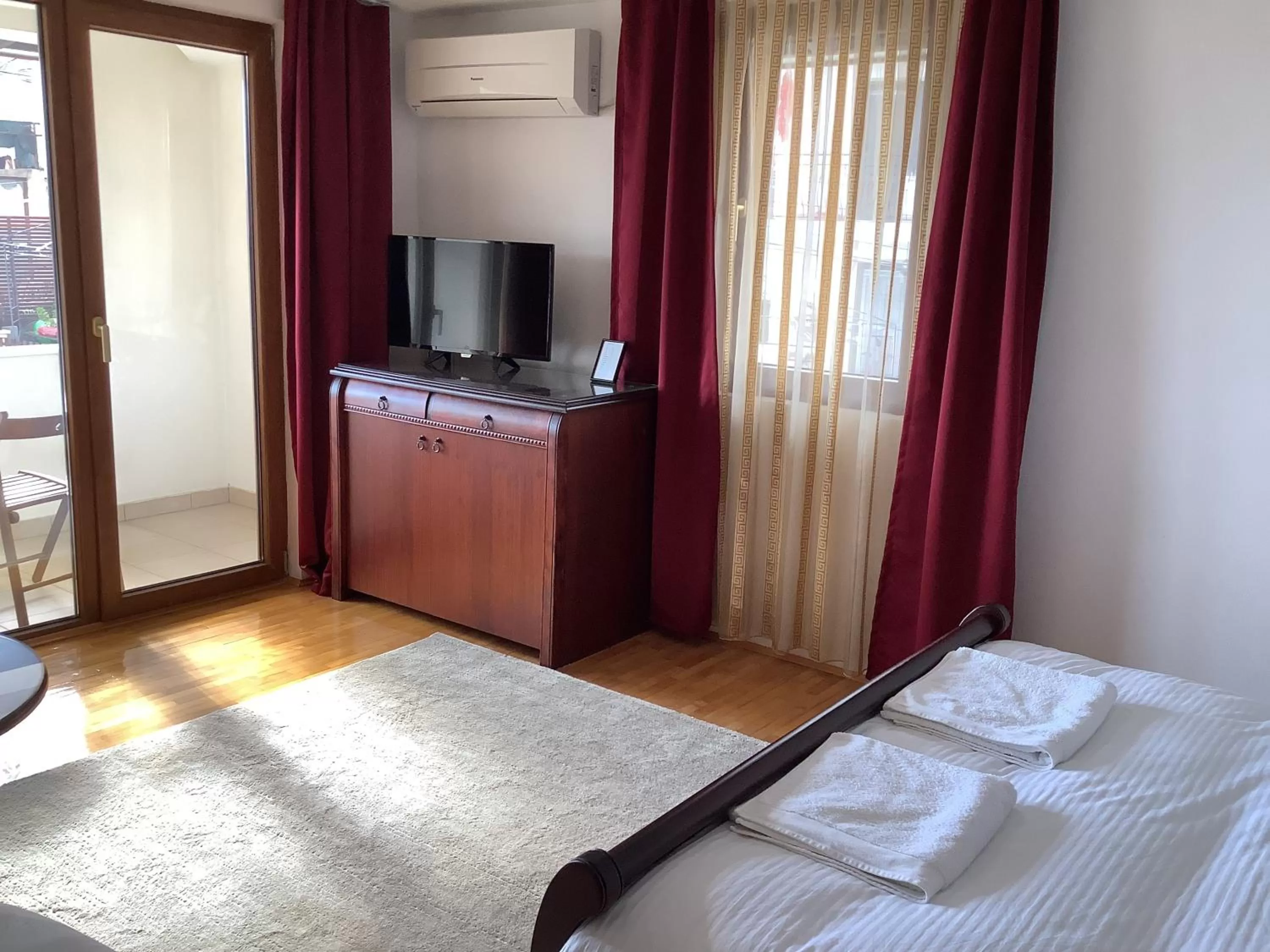 Balcony/Terrace, Bed in Villa Bella