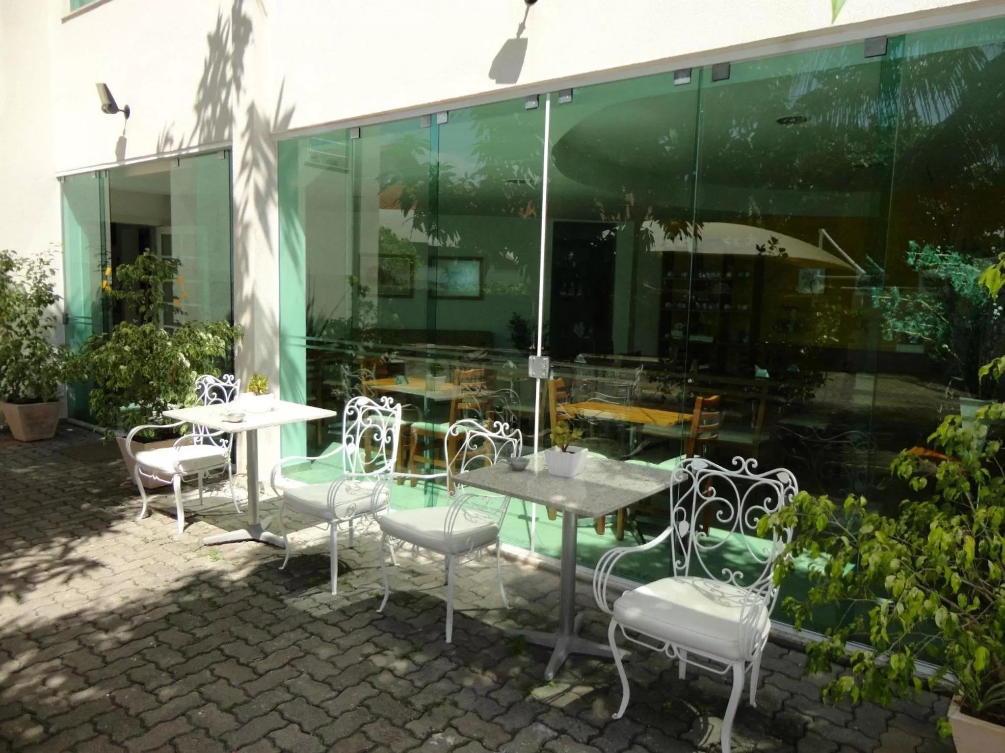 Garden, Restaurant/Places to Eat in Camboinhas Beach Pousada