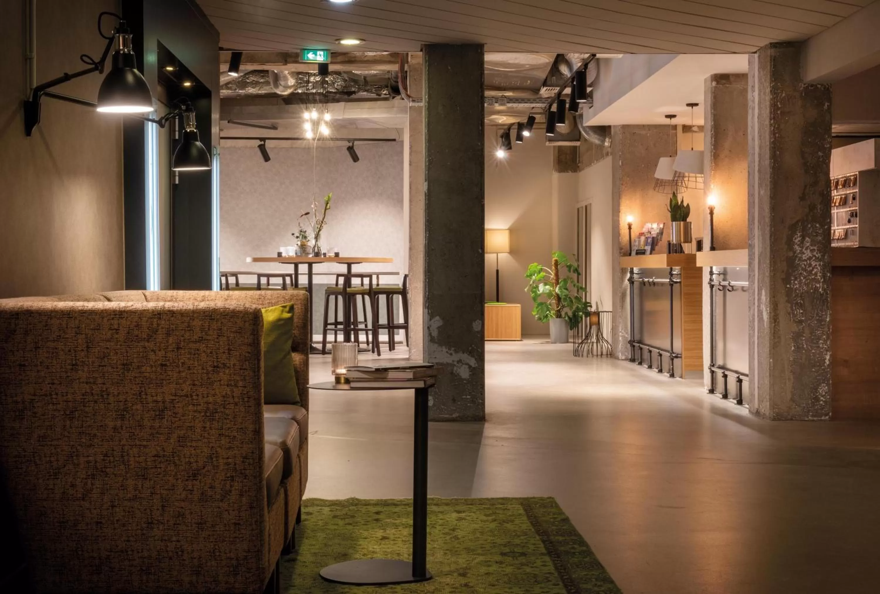 Lobby or reception in Seminaris Hotel Lüneburg